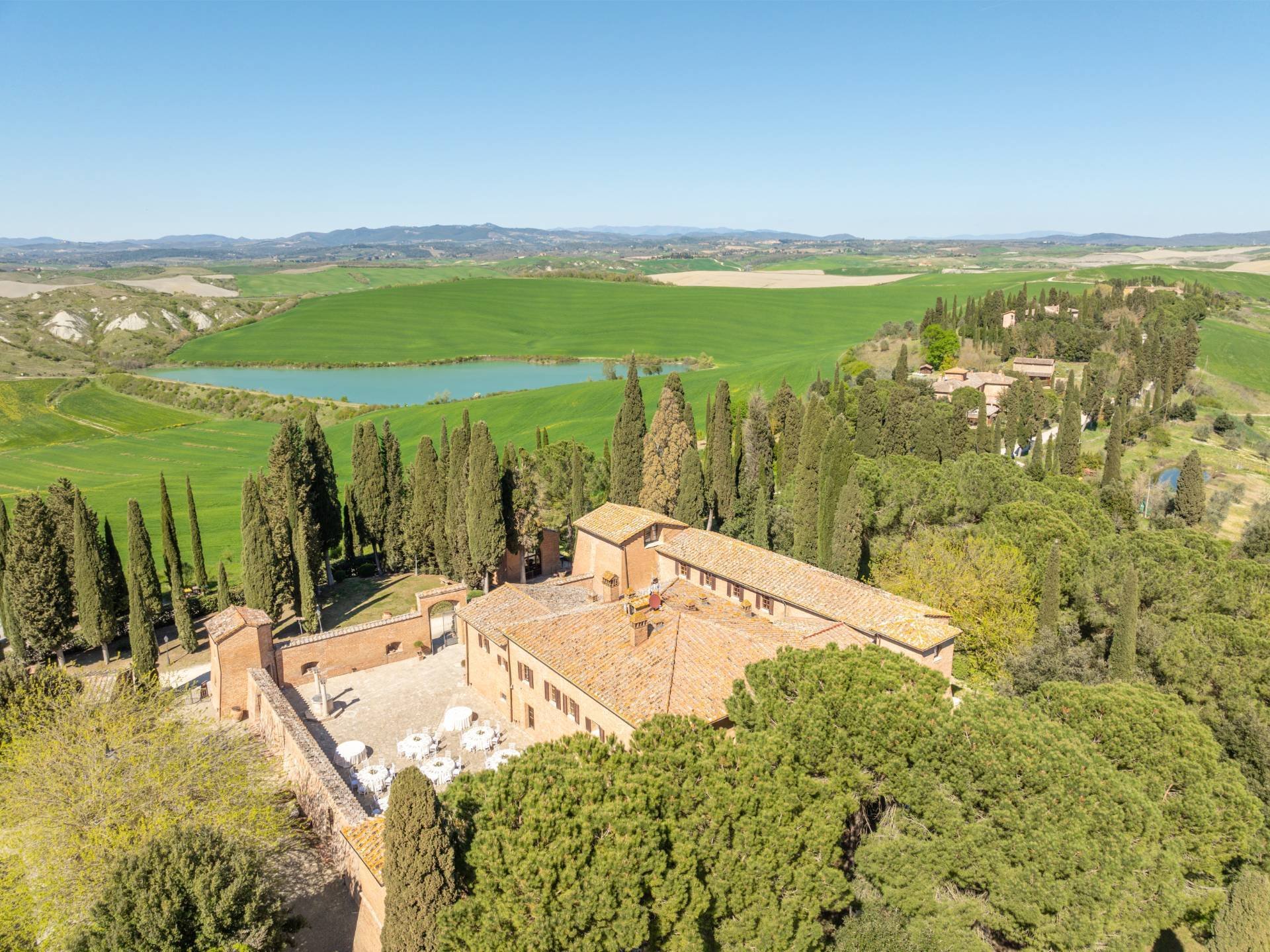Castello In Vendita A Asciano