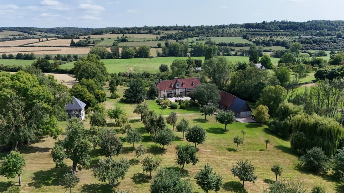 Castle 12 Room(s) 7 Bedroom(s) 400 M² - 2