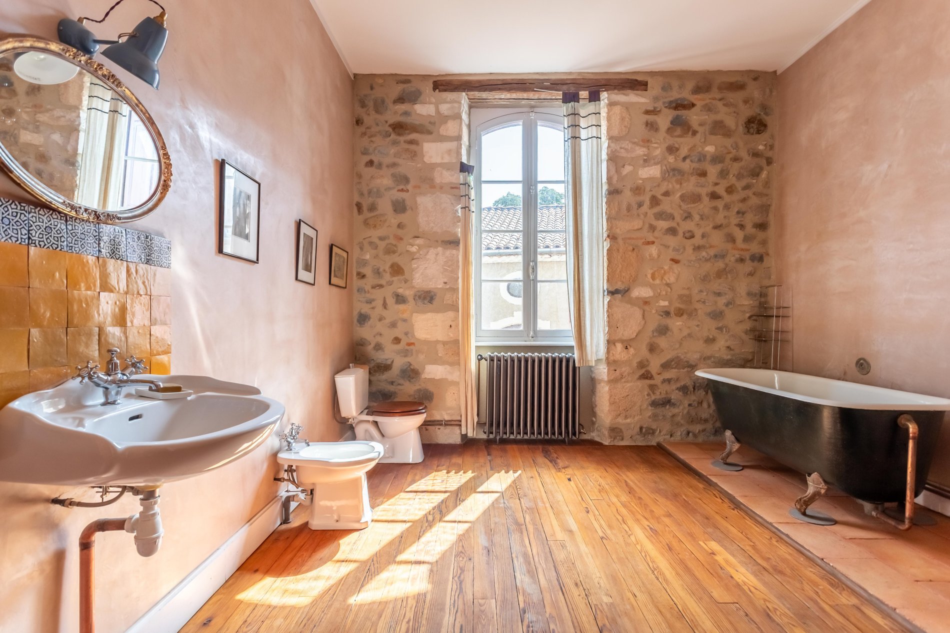 Castle A Magnificent Location And Breathtaking Interiors