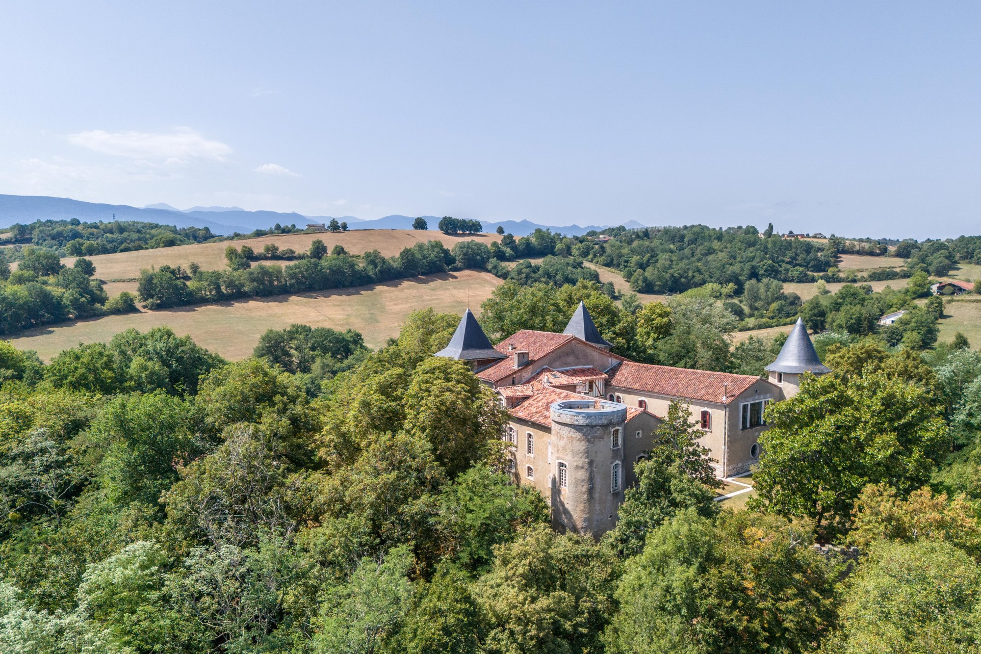 Castle A Magnificent Location And Breathtaking Interiors