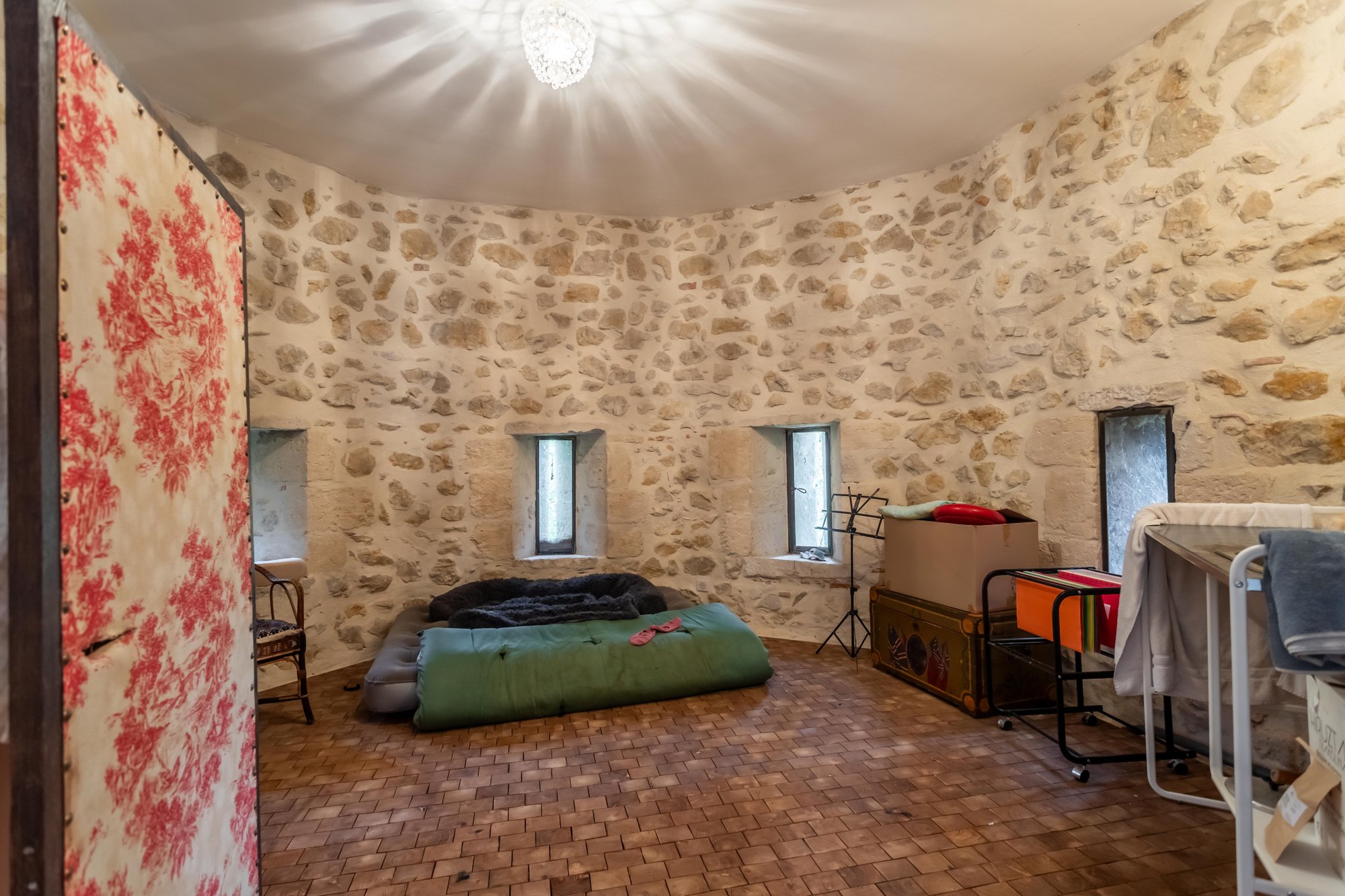 Castle A Magnificent Location And Breathtaking Interiors