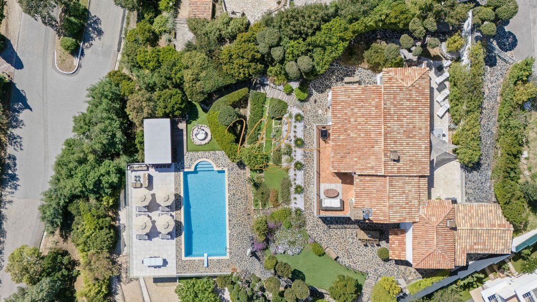 Cavalaire Sur Mer Exceptional Villa Breathtaking Sea View 7 Bedrooms Heated Pool - 2