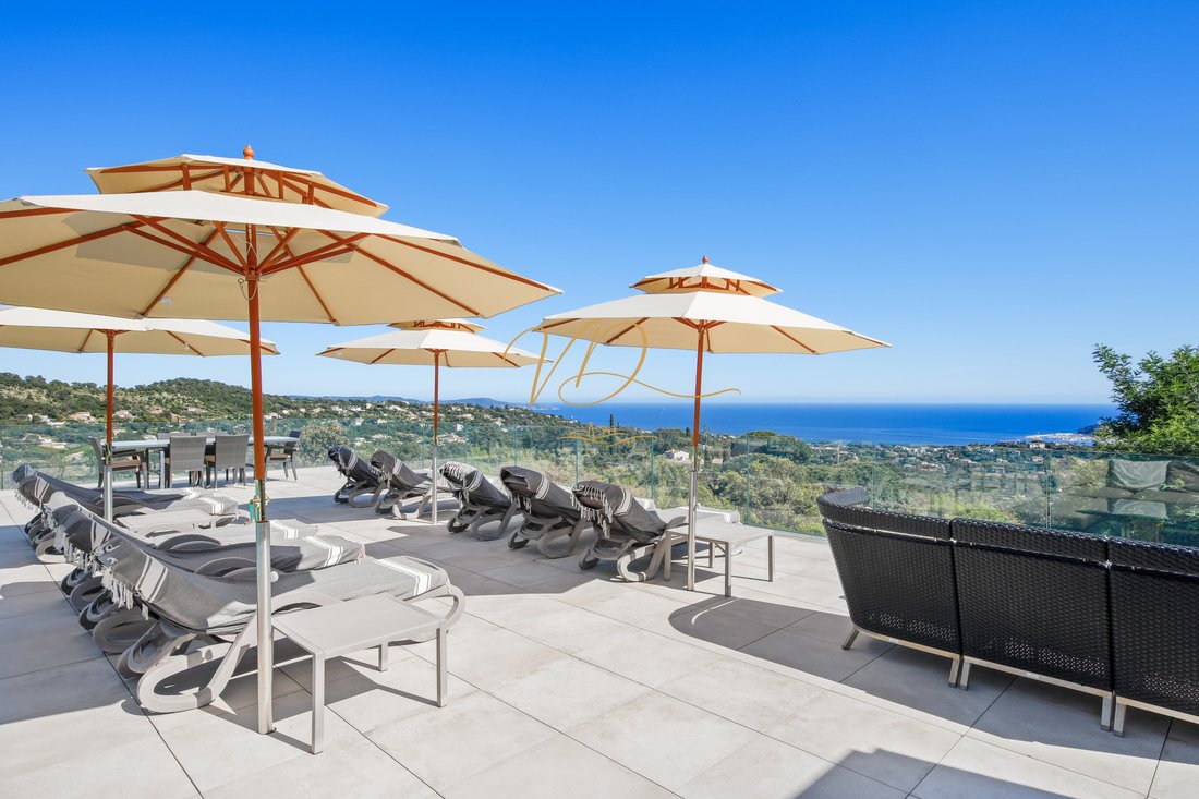 Cavalaire Sur Mer Exceptional Villa Breathtaking Sea View 7 Bedrooms Heated Pool - 4