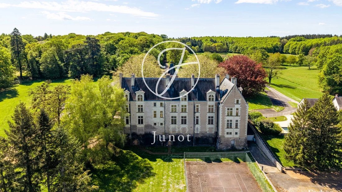 Château Amboise 2100.0 Sqm 24 Bedrooms - 2