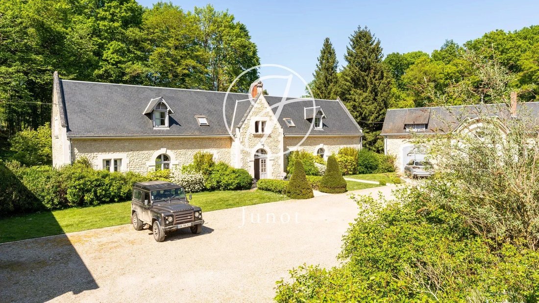 Château Amboise 2100.0 Sqm 24 Bedrooms - 5