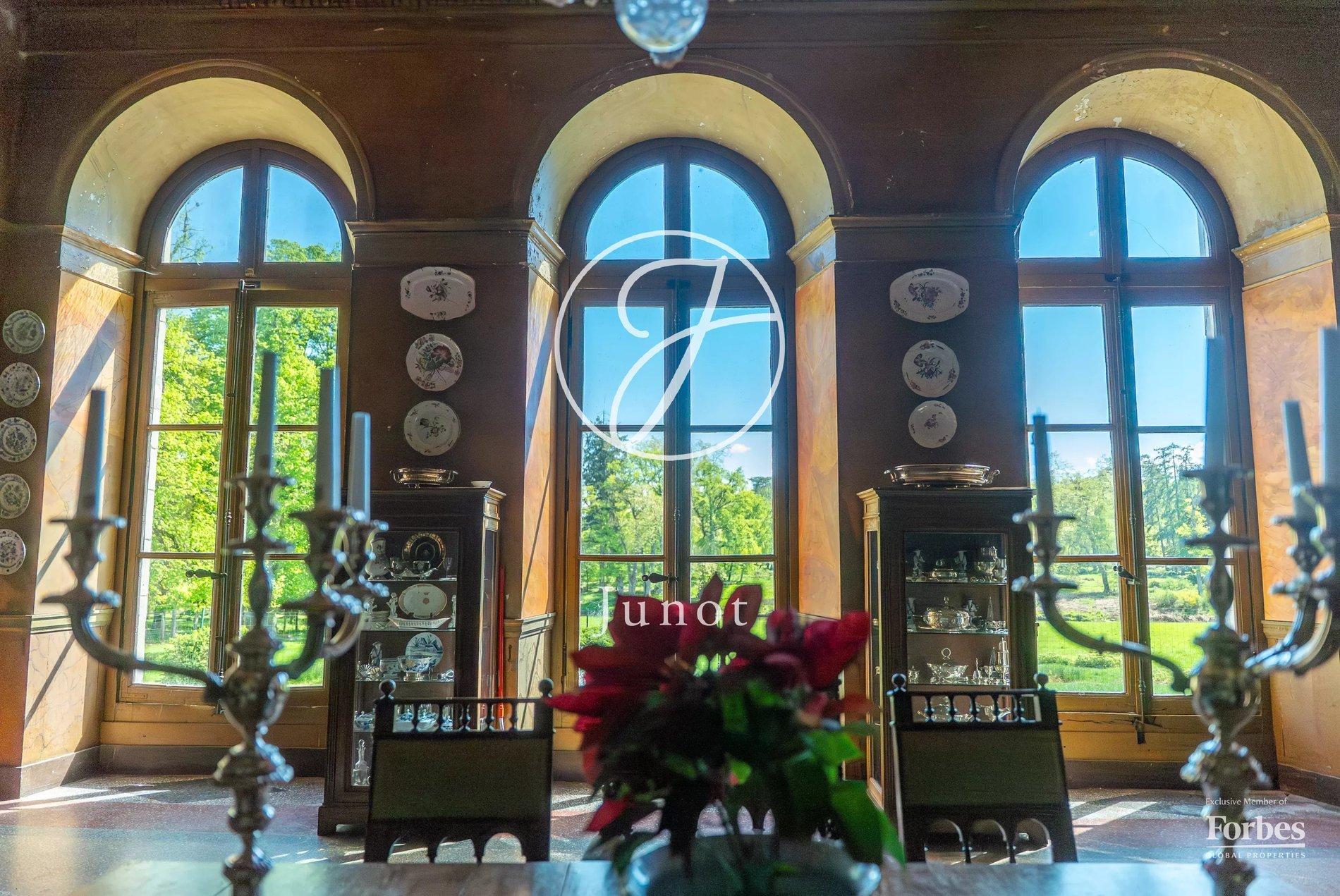 Château Bourges 500.0 Sqm 6 Bedrooms