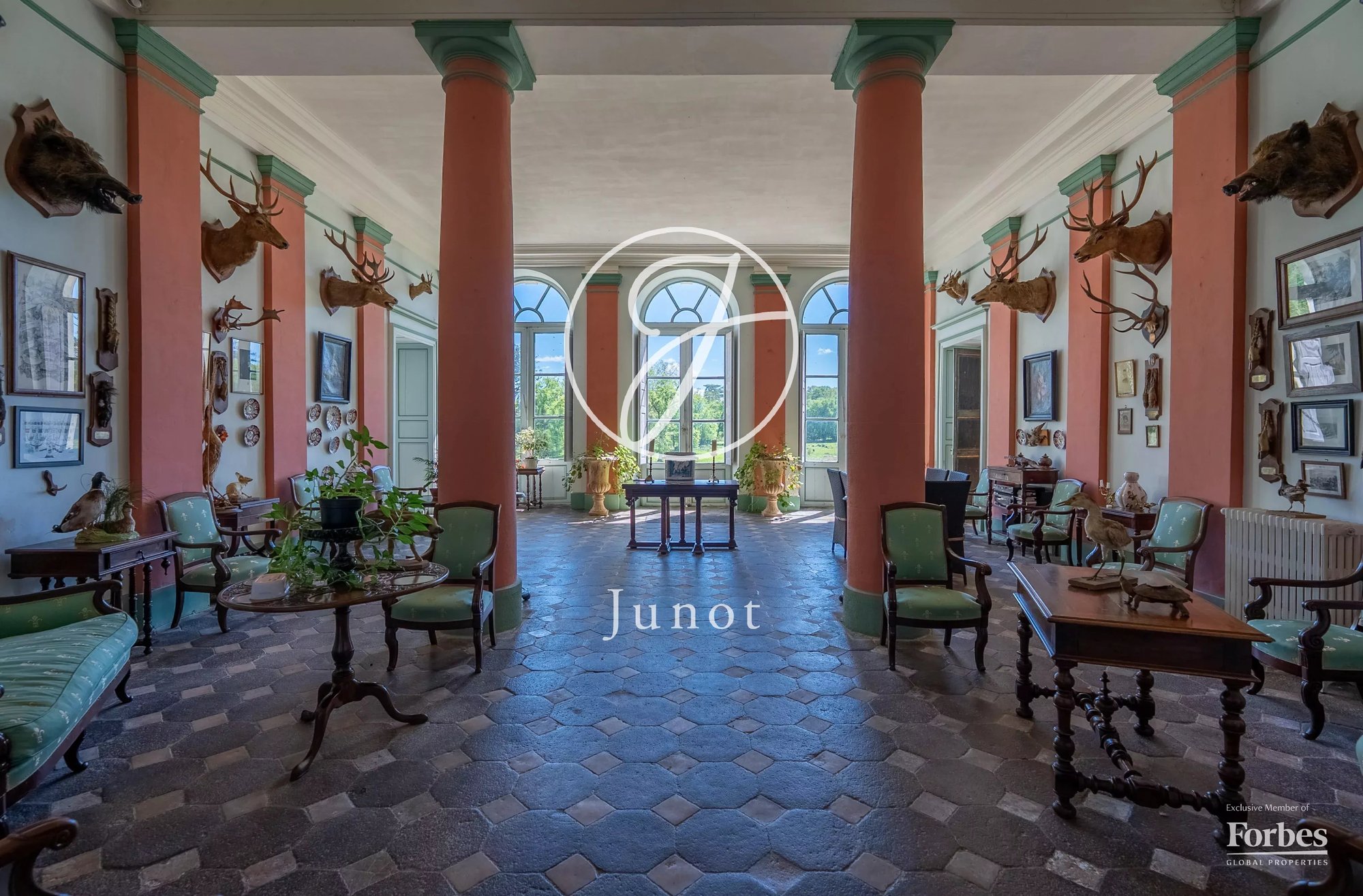 Château Bourges 500.0 Sqm 6 Bedrooms