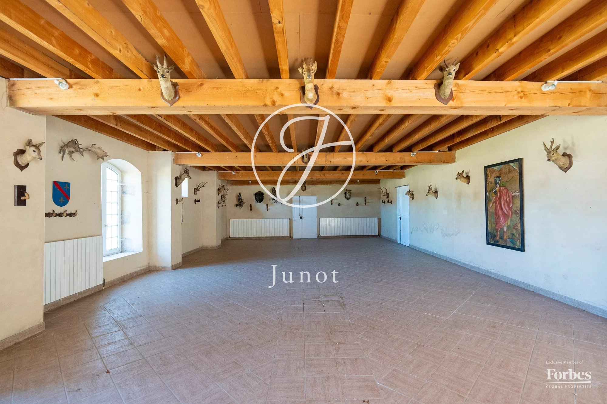 Château Bourges 500.0 Sqm 6 Bedrooms