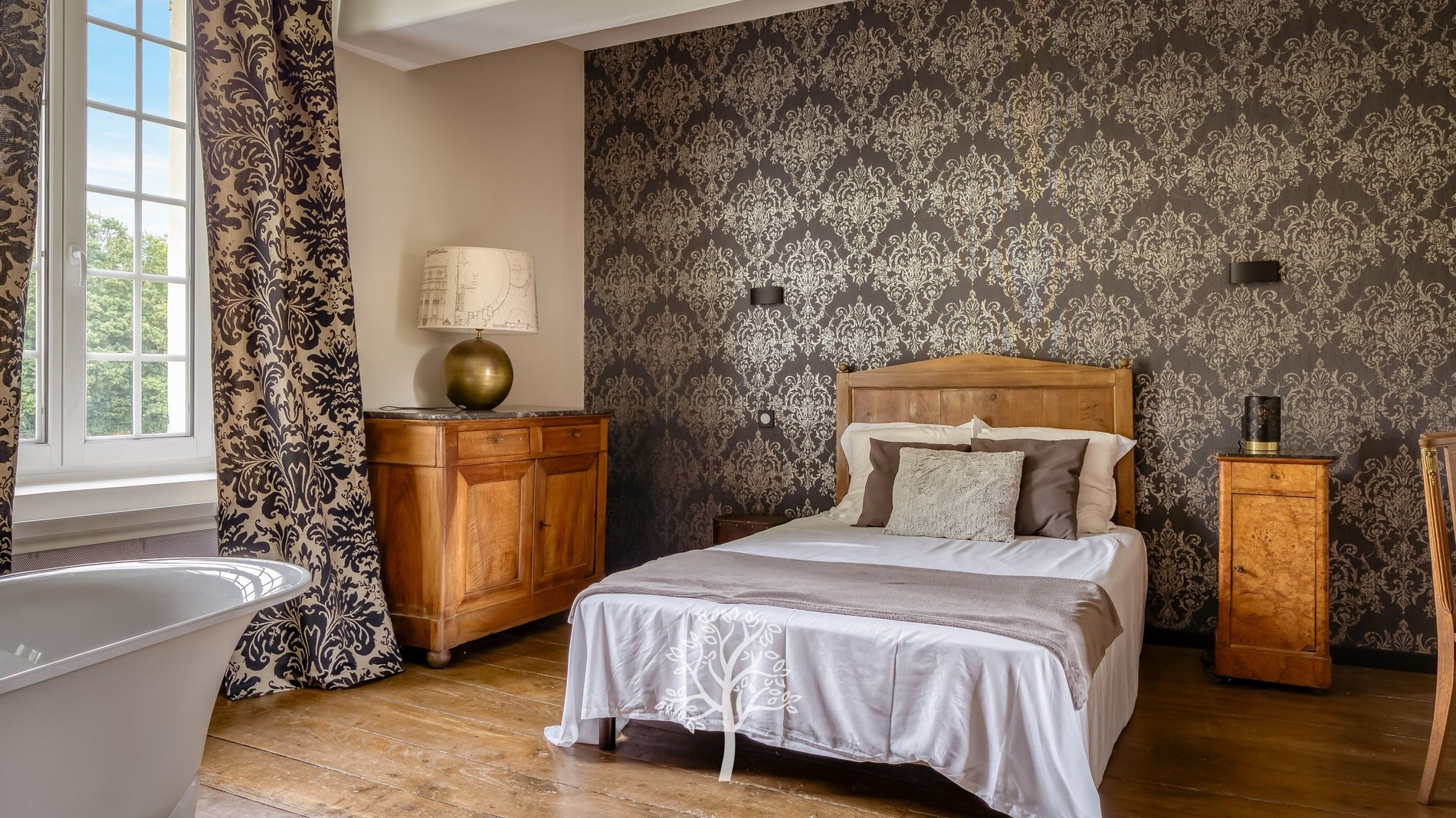 Château D'illois – Former Hunting Lodge From The 18th Century In The Heart Of Pays De Bray