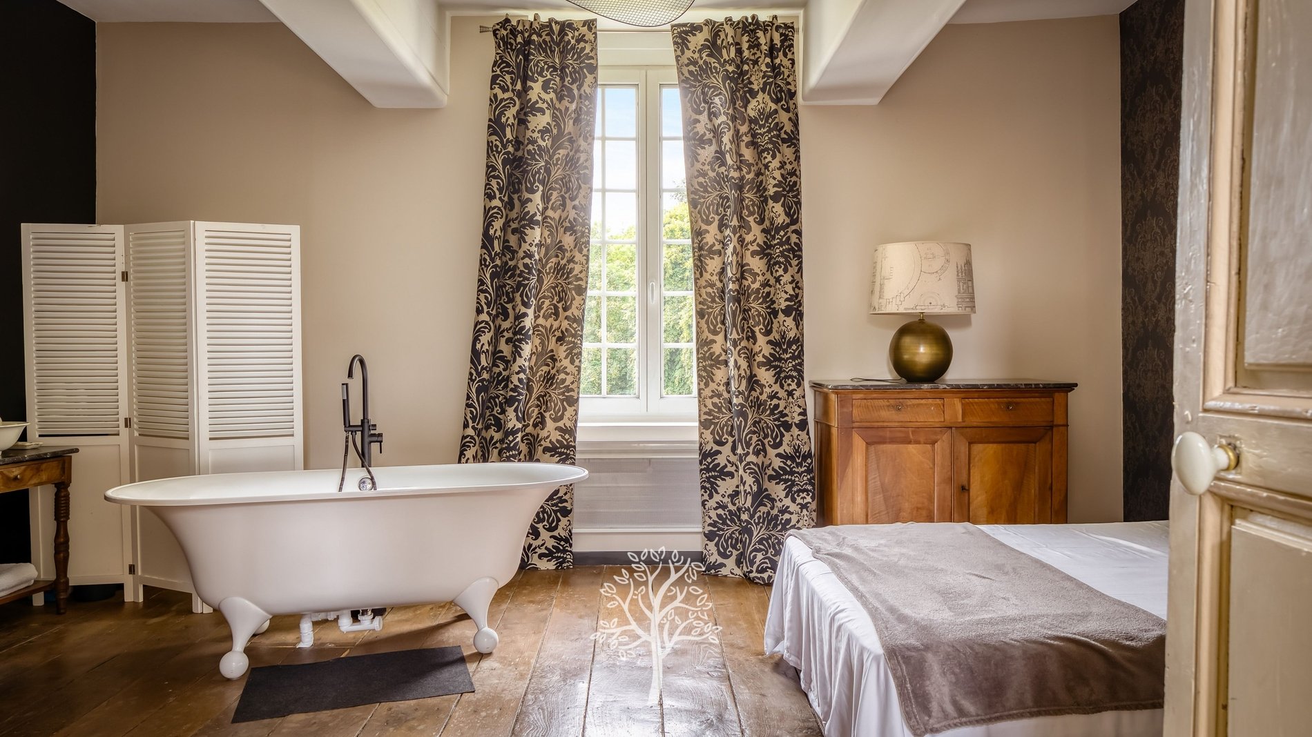 Château D'illois – Former Hunting Lodge From The 18th Century In The Heart Of Pays De Bray