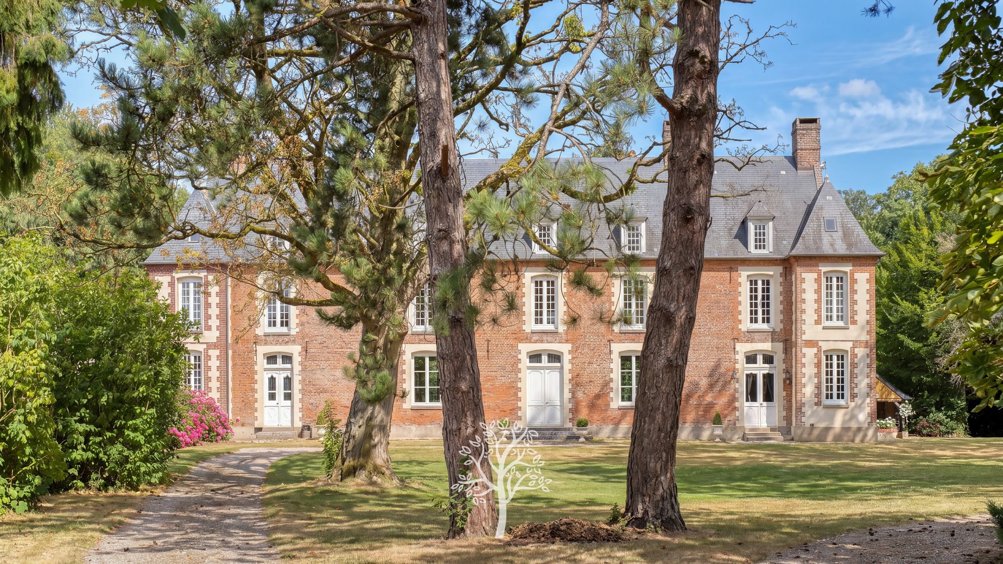 Château D'illois – Former Hunting Lodge From The 18th Century In The Heart Of Pays De Bray