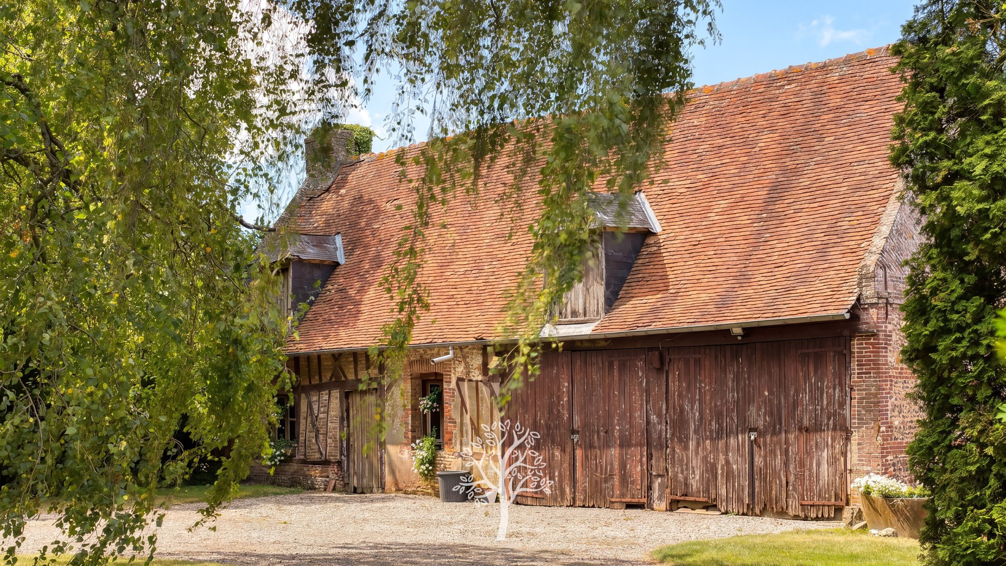 Château D'illois – Former Hunting Lodge From The 18th Century In The Heart Of Pays De Bray