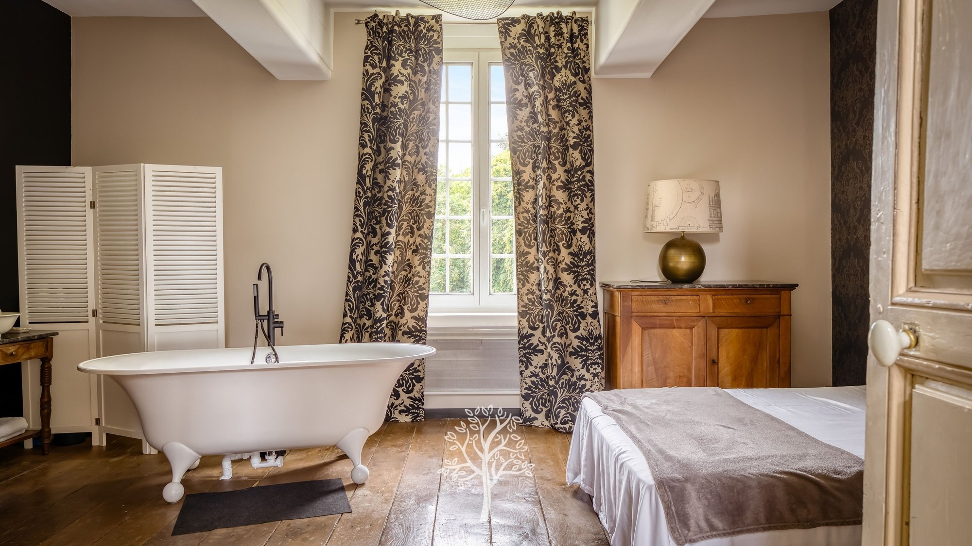 Château D'illois – Former Hunting Lodge From The 18th Century In The Heart Of Pays De Bray