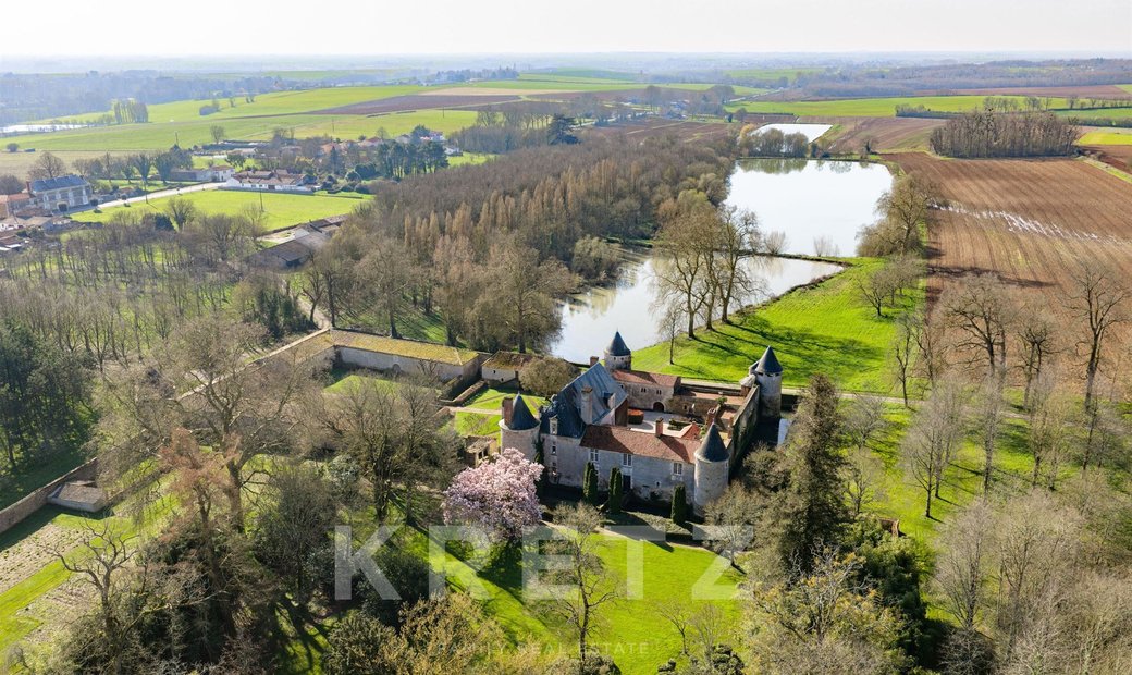 Château De L'aubraye Château De L'aubraye