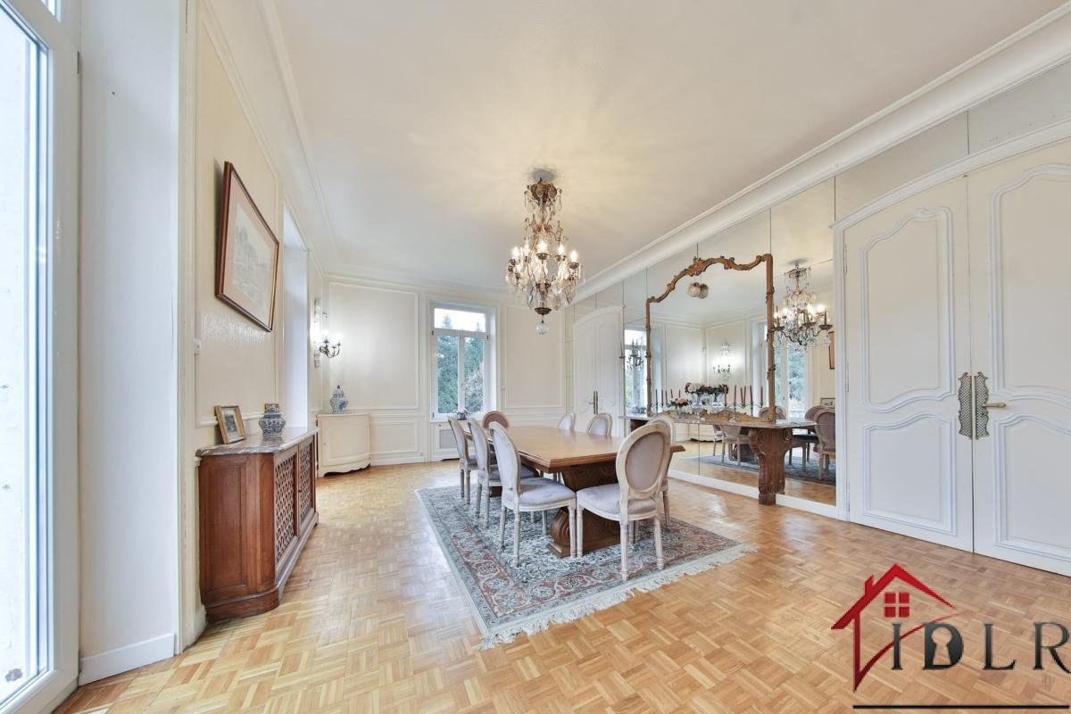 Château De Prestige Avec Piscine, Parc Arboré Et Riviere
