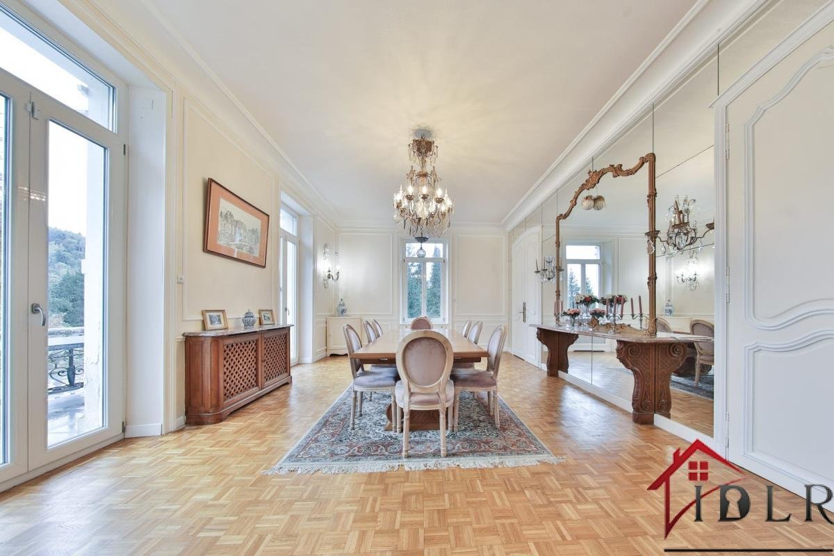 Château De Prestige Avec Piscine, Parc Arboré Et Riviere