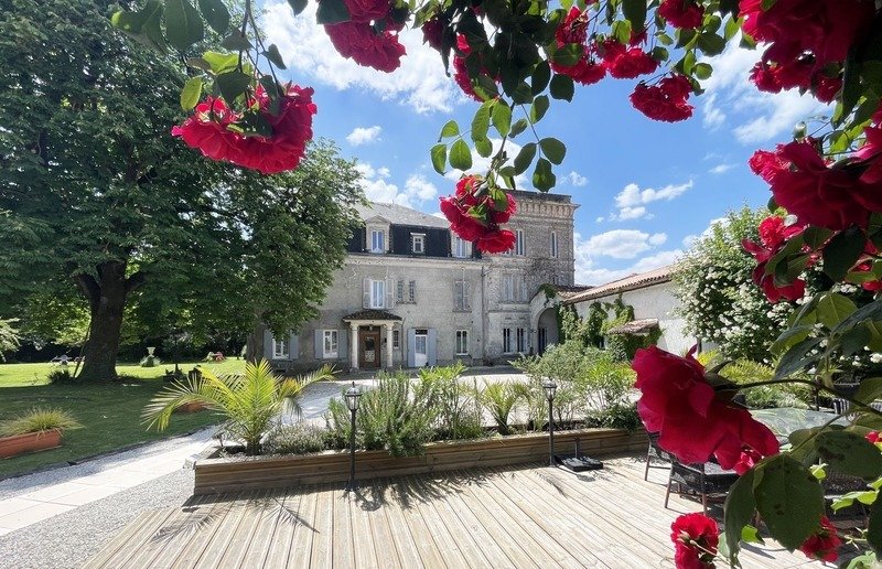 Château + Guesthouse With Profitable Hospitality Business – Near Cognac