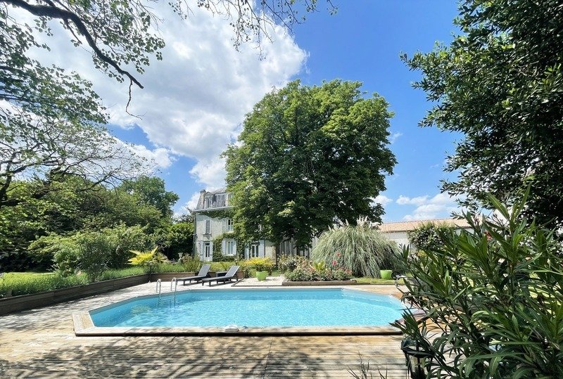 Château + Guesthouse With Profitable Hospitality Business – Near Cognac