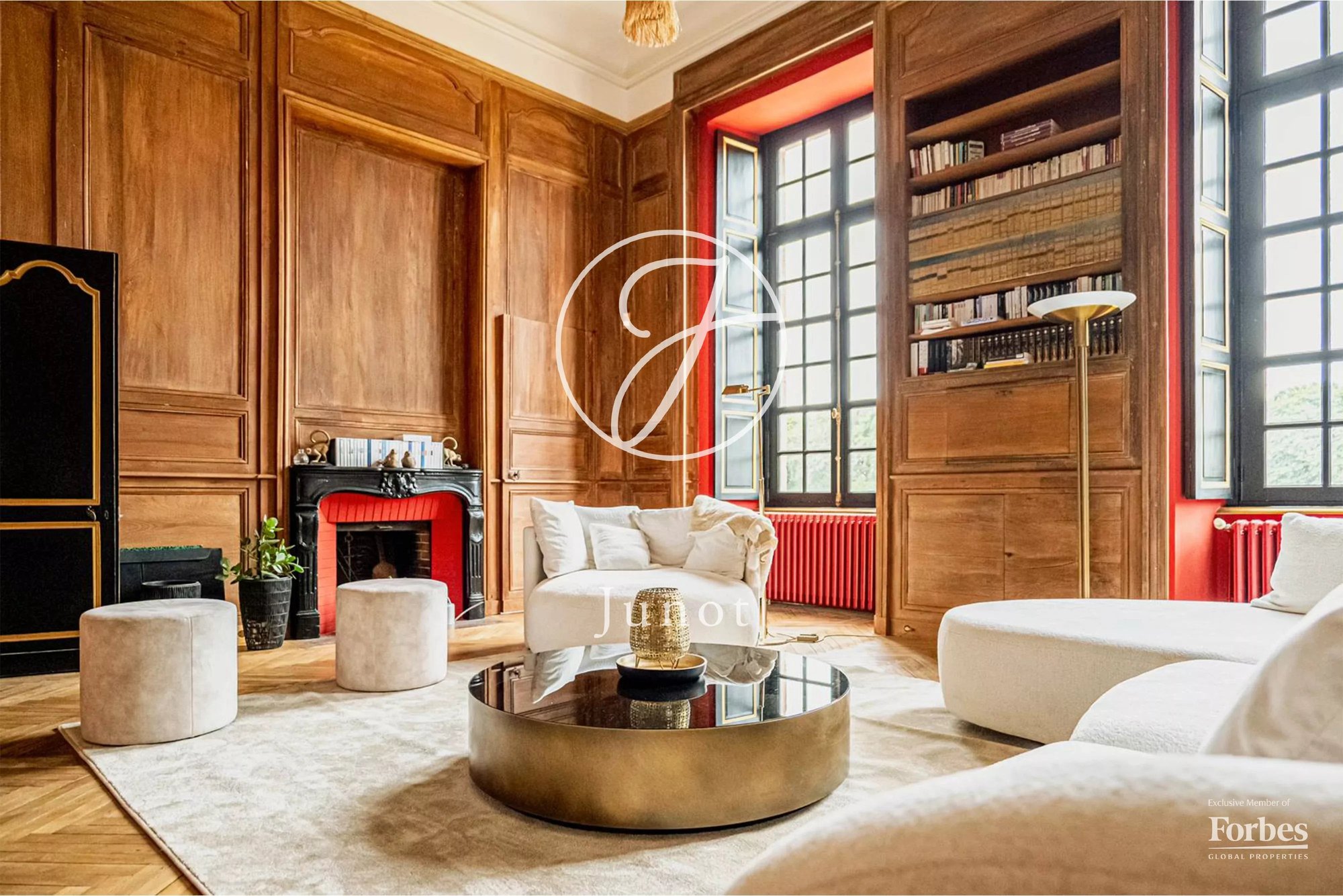 Château Nantes 1300.0 Sqm 12 Bedrooms