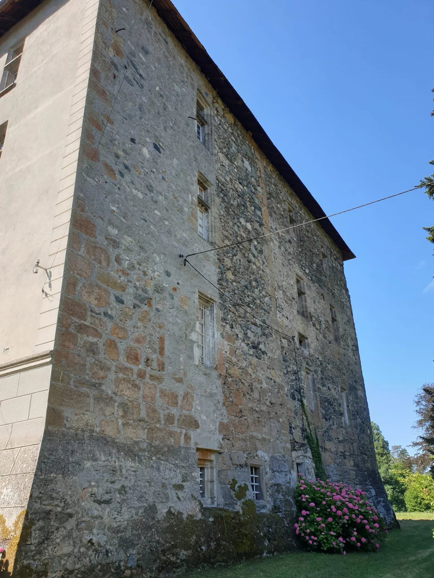 Chateau With Medieval Origins, Mh Listed