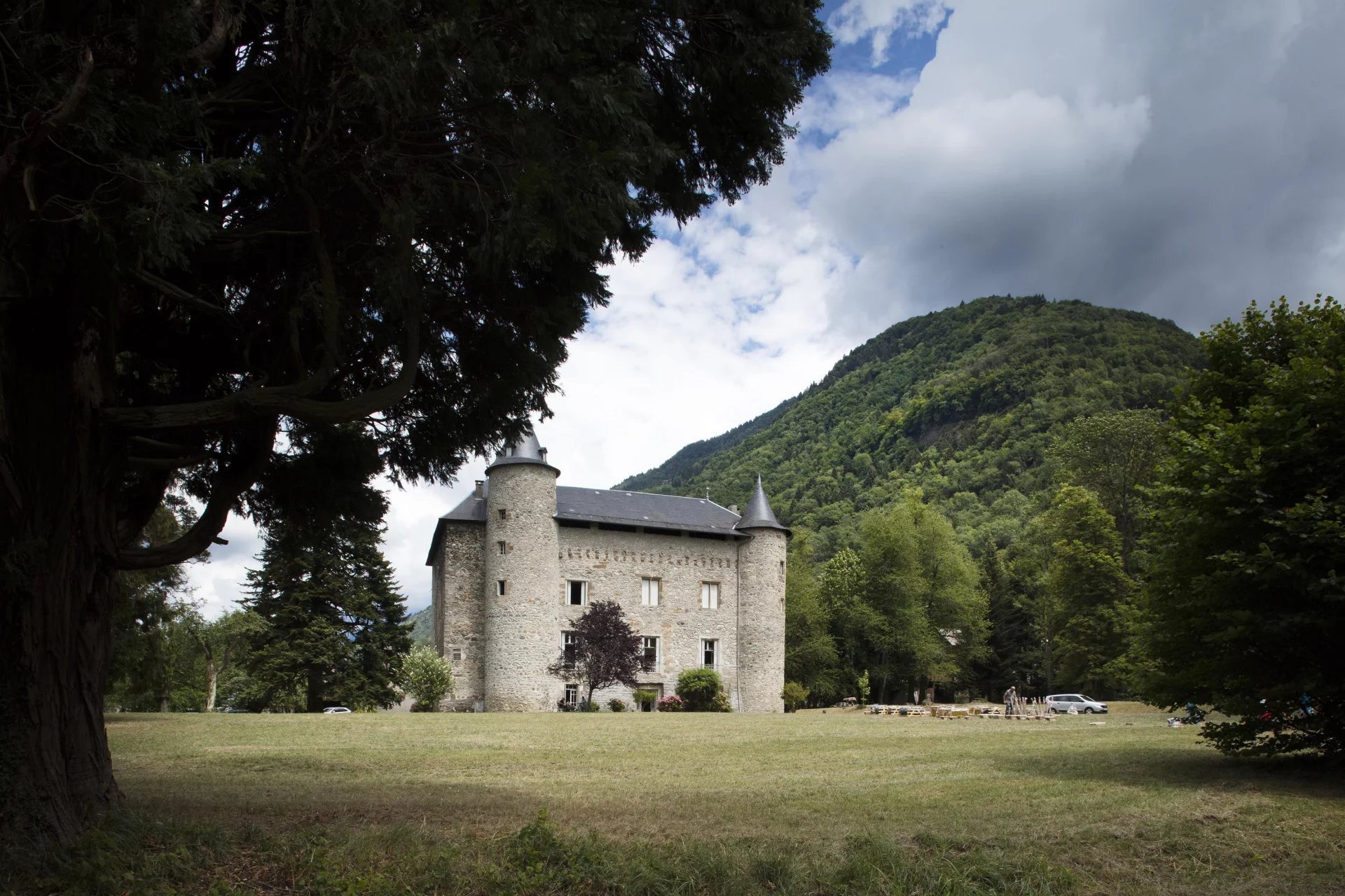 Chateau With Medieval Origins, Mh Listed