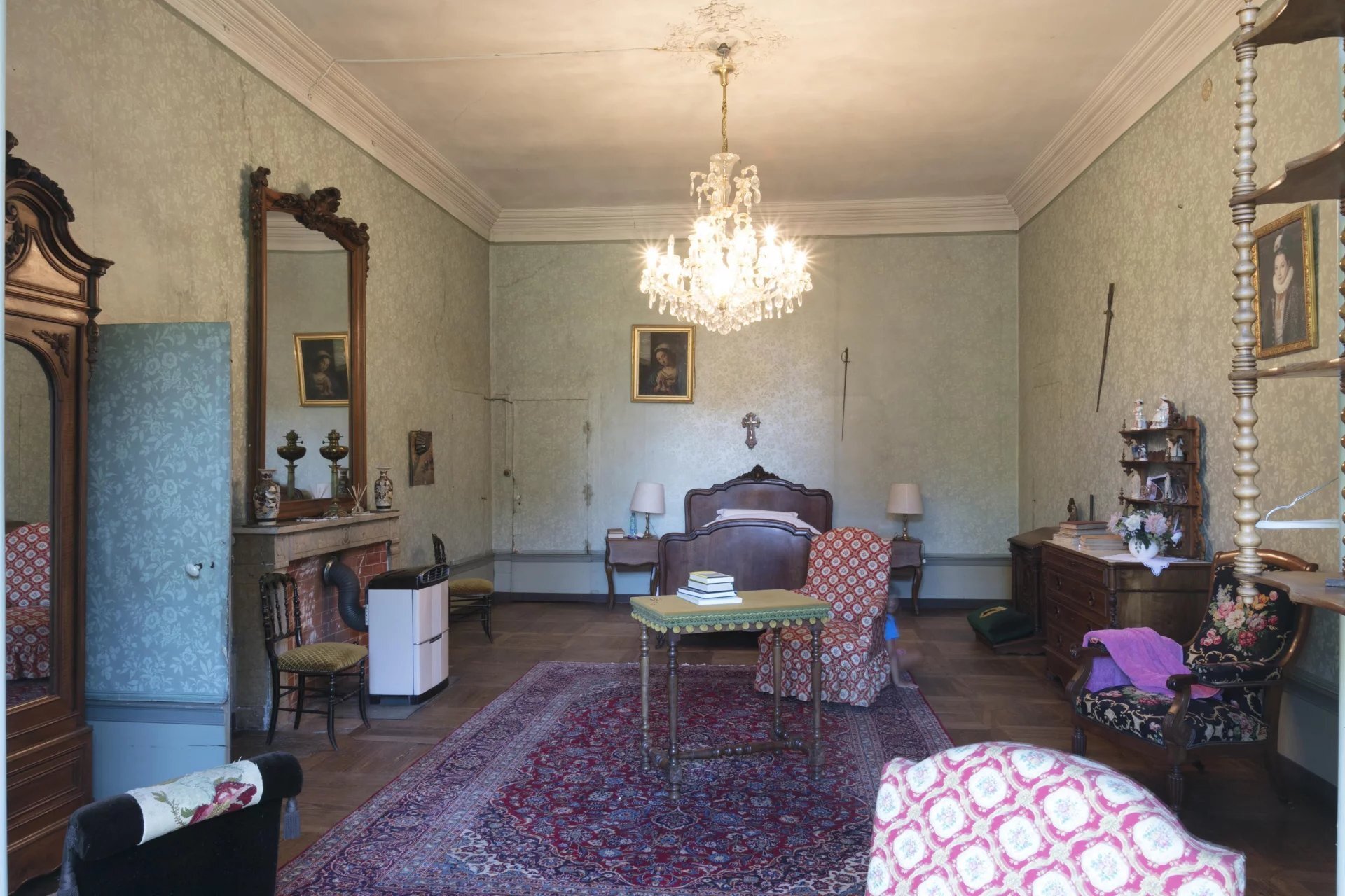 Chateau With Medieval Origins, Mh Listed