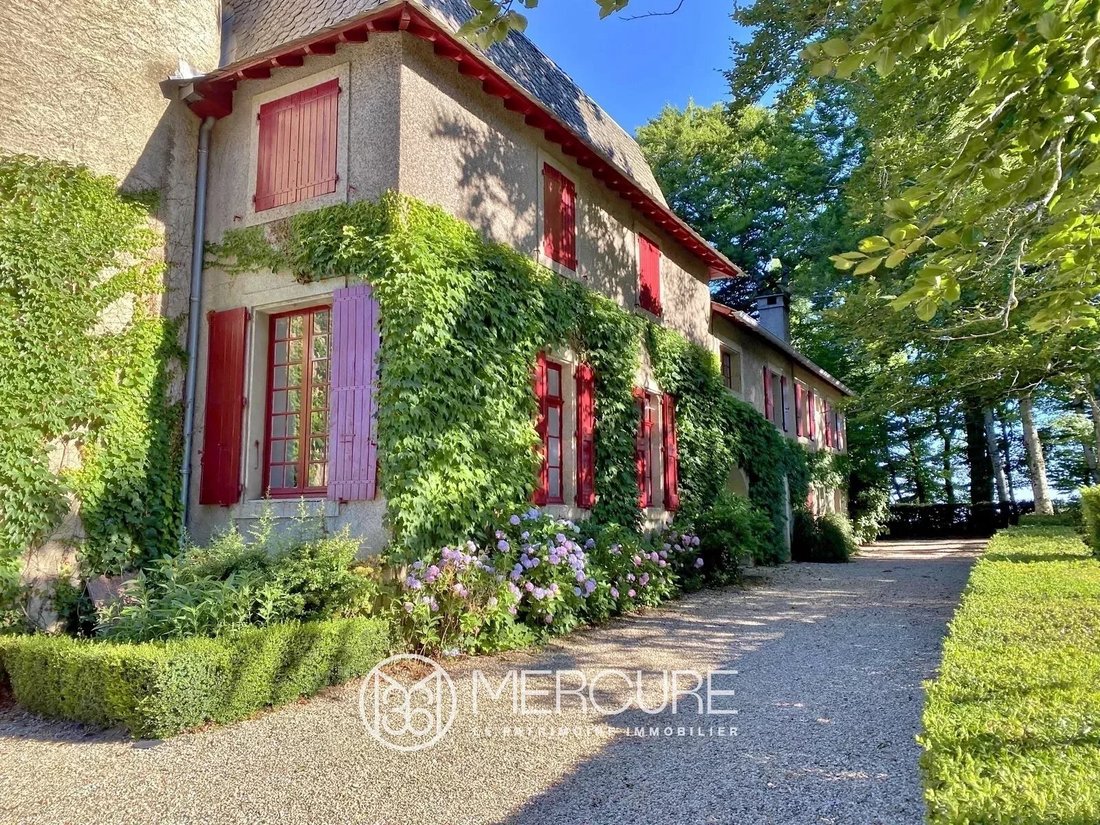 Chateau With Outbuilding And Park