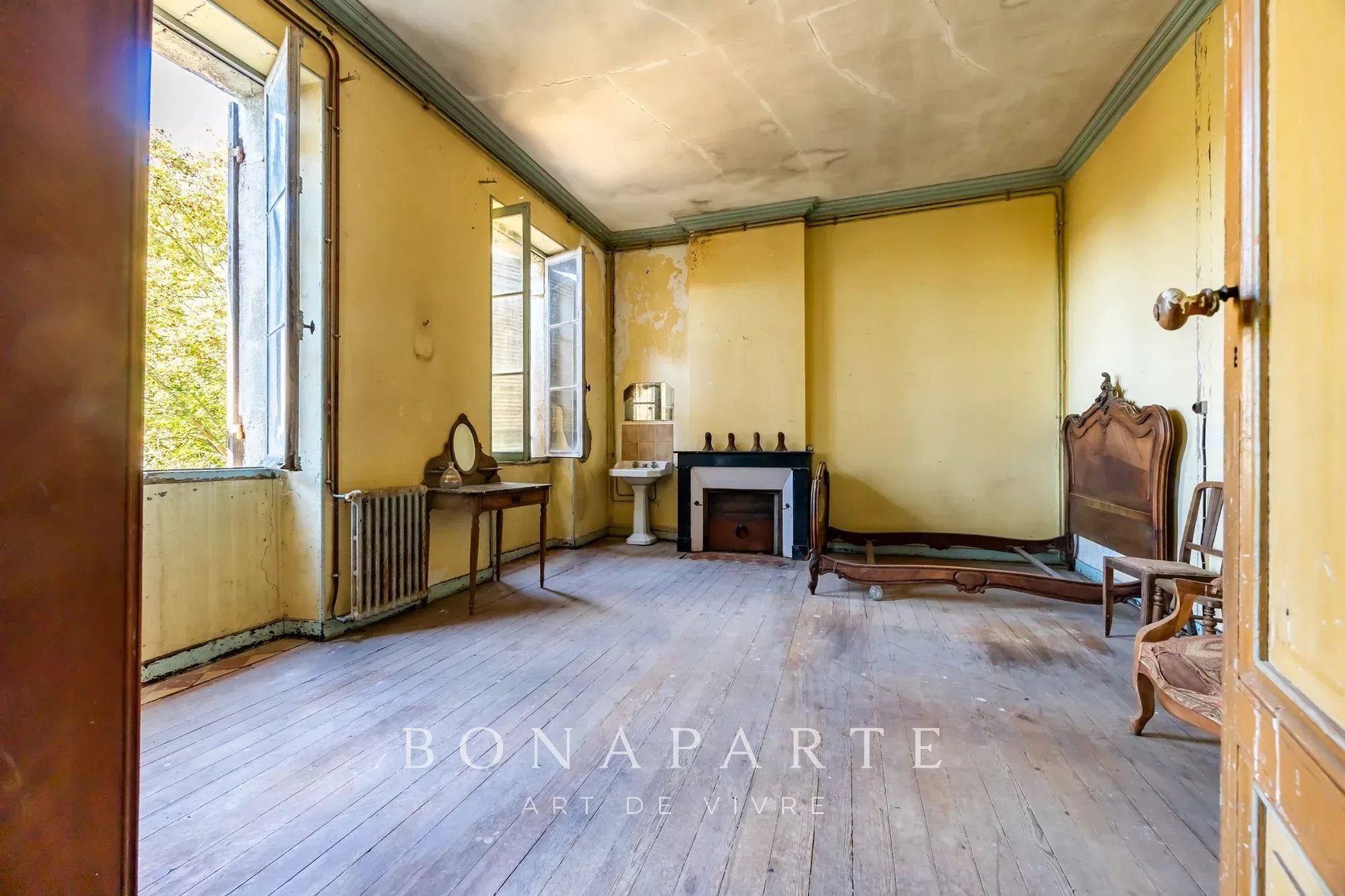 Couqueques 316 Sqm Chateau, To Renovate, 25 Minutes From The Atlantic Ocean