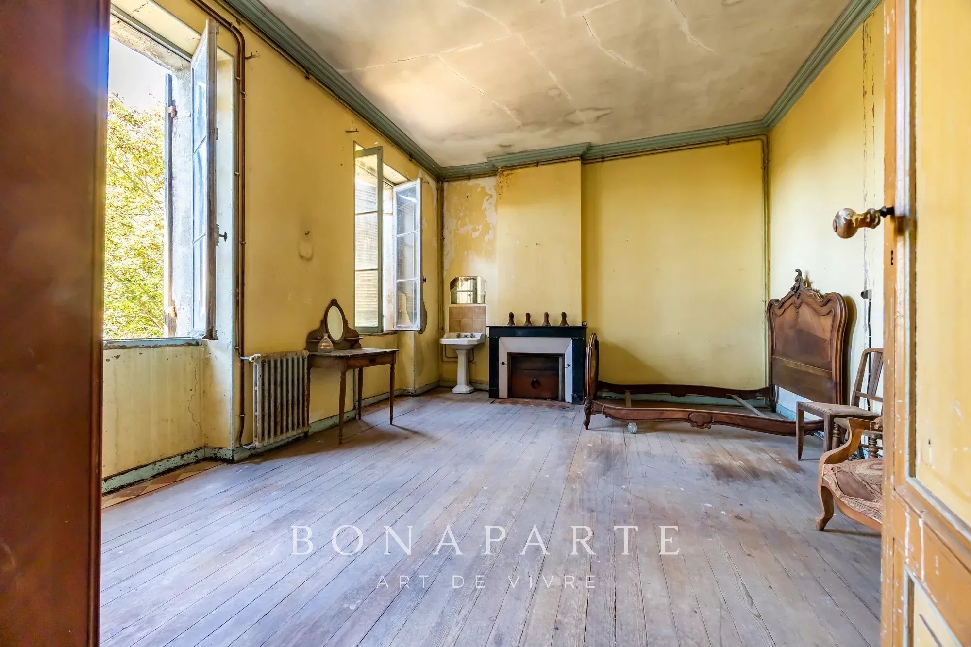 Couqueques 316 Sqm Chateau, To Renovate, 25 Minutes From The Atlantic Ocean