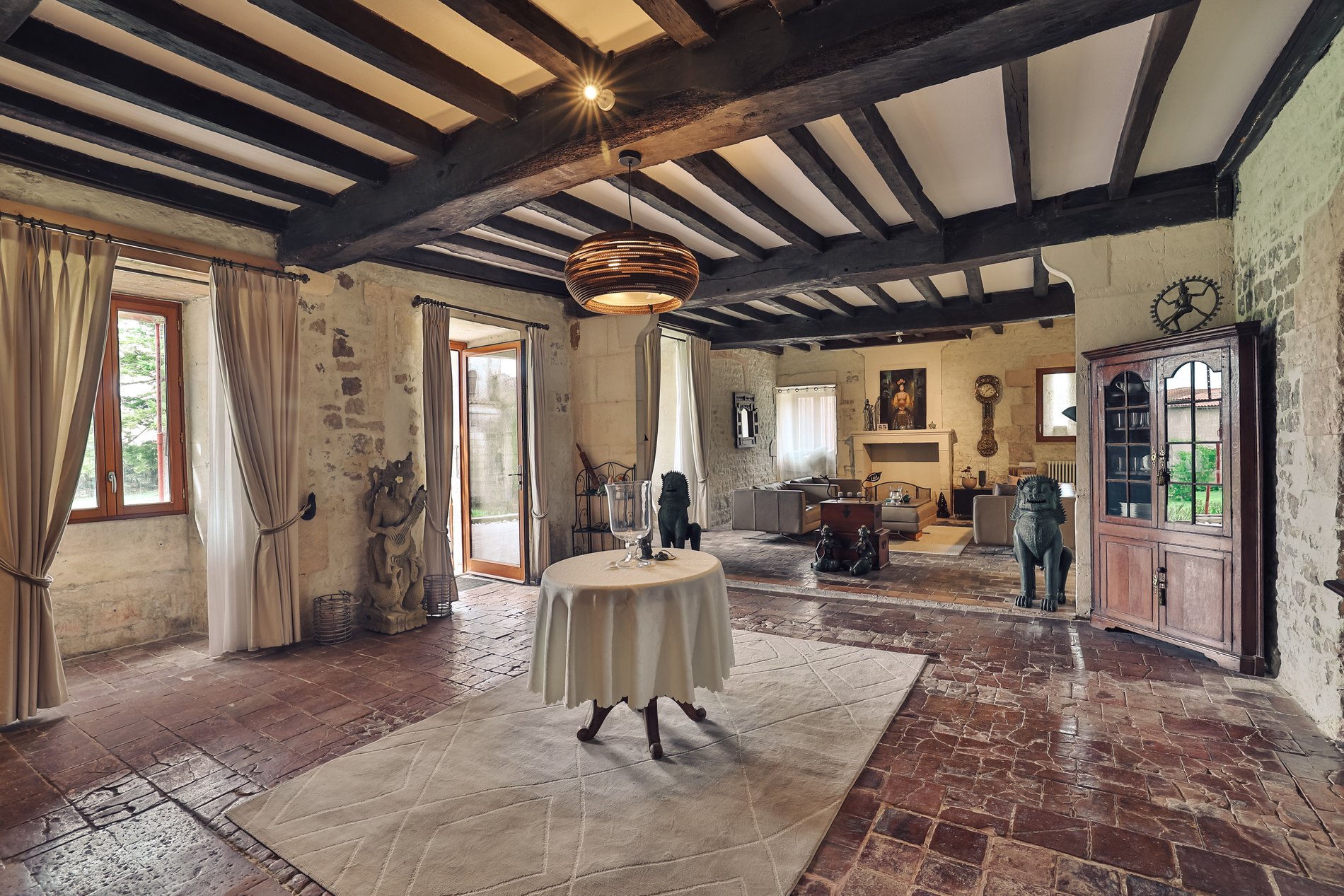 Exceptional 360 M² Historic Residence With Infinity Pool And Panoramic Views Near Segonzac
