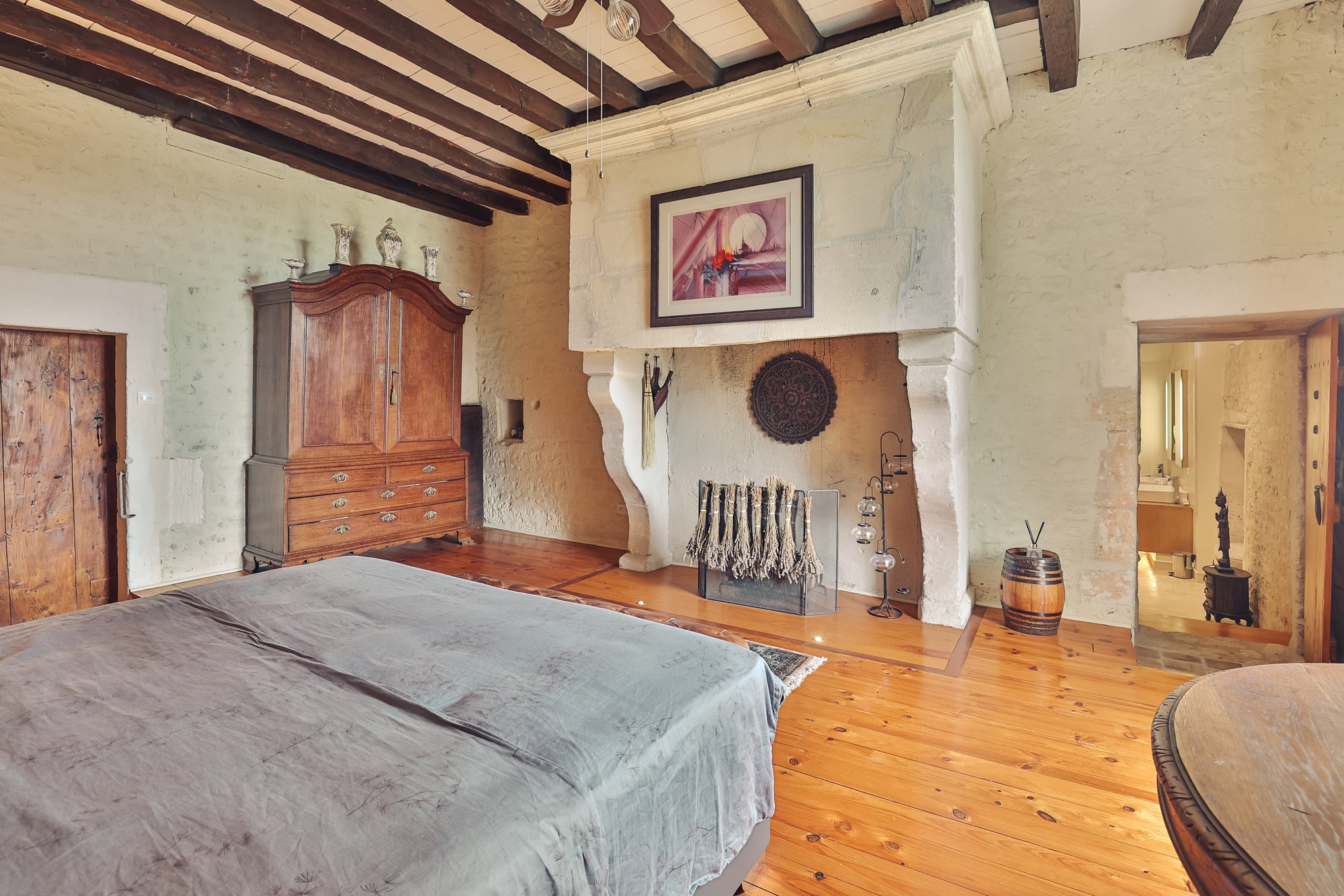 Exceptional 360 M² Historic Residence With Infinity Pool And Panoramic Views Near Segonzac
