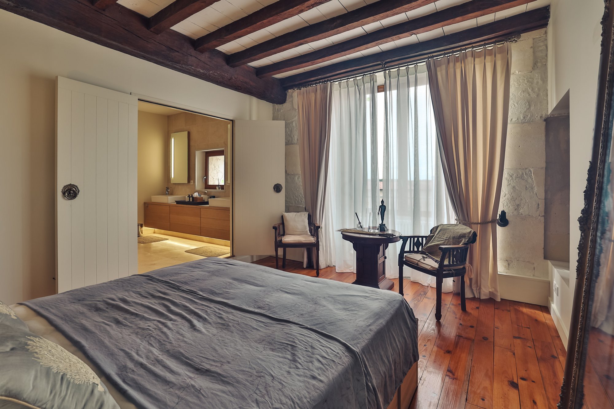 Exceptional 360 M² Historic Residence With Infinity Pool And Panoramic Views Near Segonzac