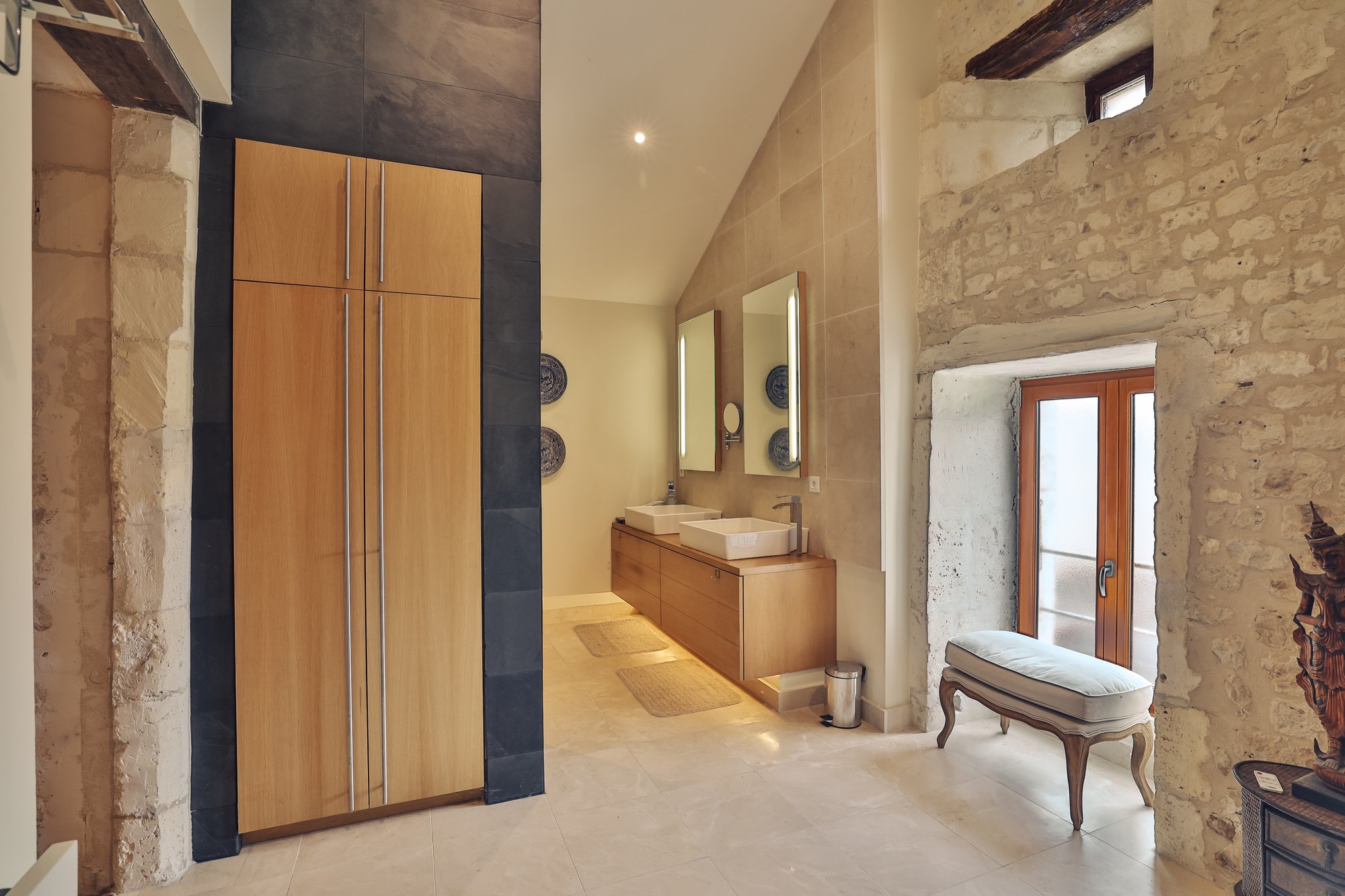 Exceptional 360 M² Historic Residence With Infinity Pool And Panoramic Views Near Segonzac