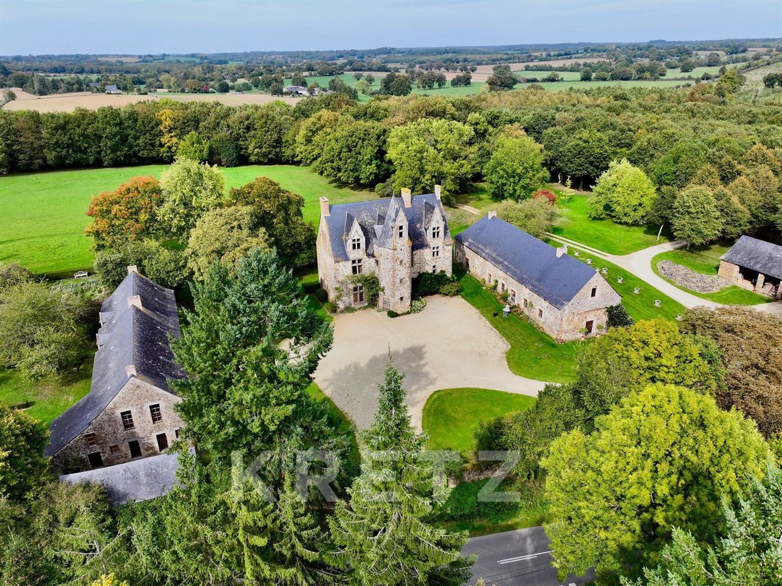 Exceptional Listed Manor With 3.5 Ha Private Lake, 18ha Land Eastern Mayenne