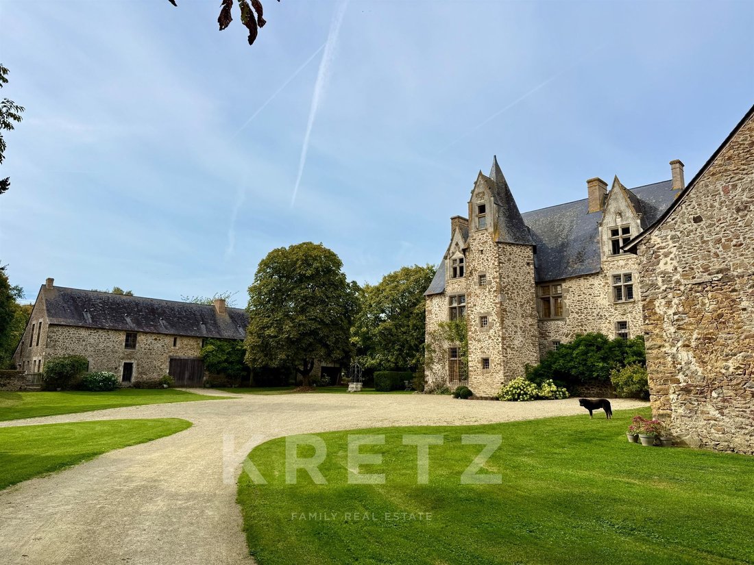 Exceptional Listed Manor With 3.5 Ha Private Lake, 18ha Land Eastern Mayenne