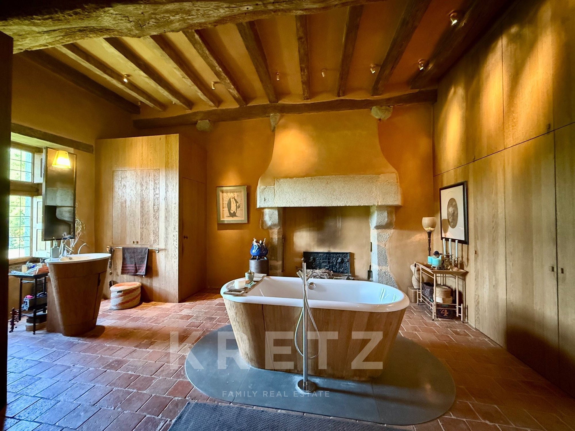 Exceptional Listed Manor With 3.5 Ha Private Lake, 18ha Land Eastern Mayenne