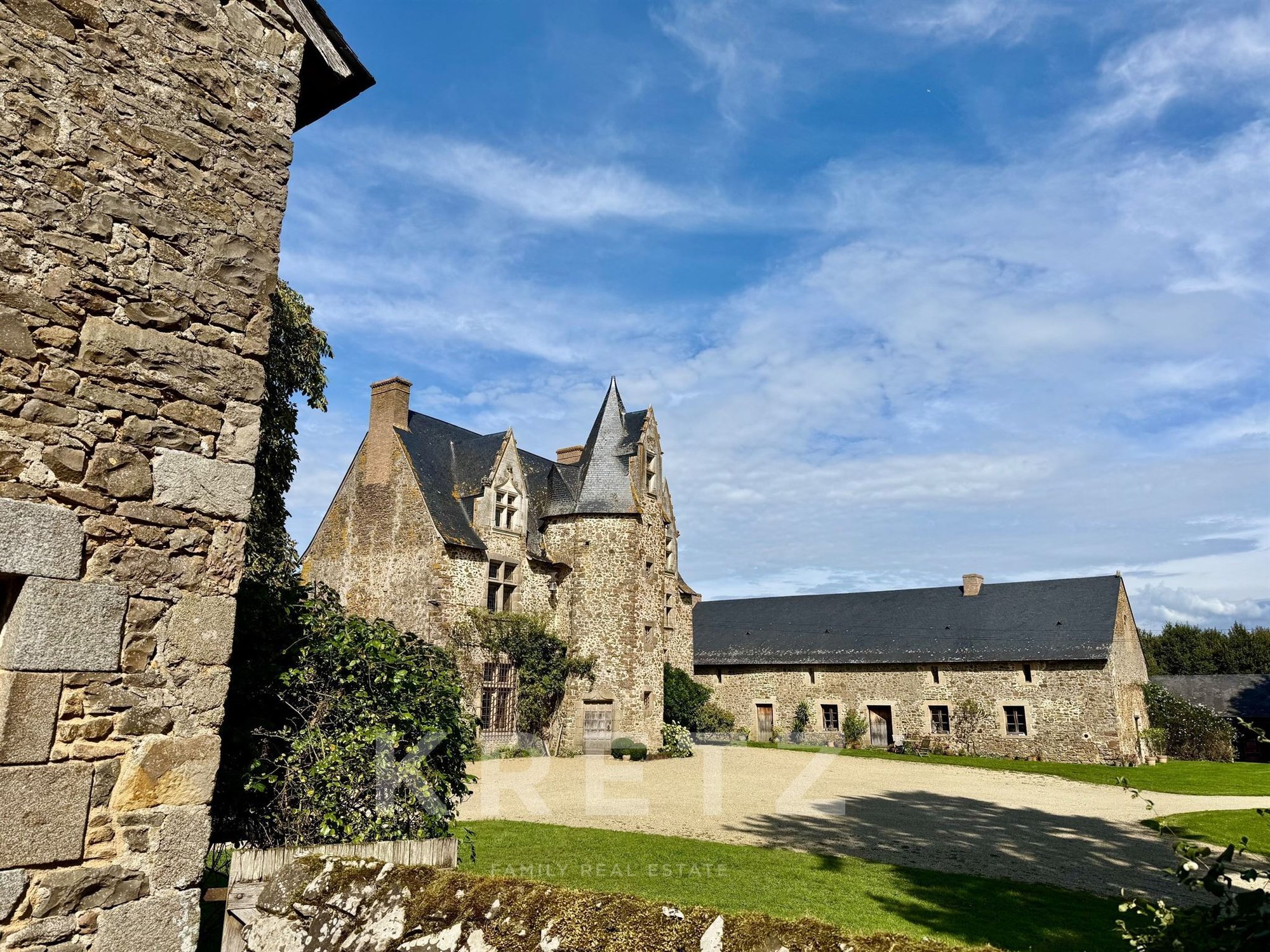 Exceptional Listed Manor With 3.5 Ha Private Lake, 18ha Land Eastern Mayenne