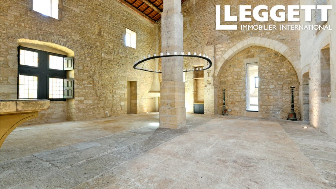 Exceptional Renovated Medieval Château With Pool, Cinema, 4 Km From Uzès In Auction On 1st October - 5