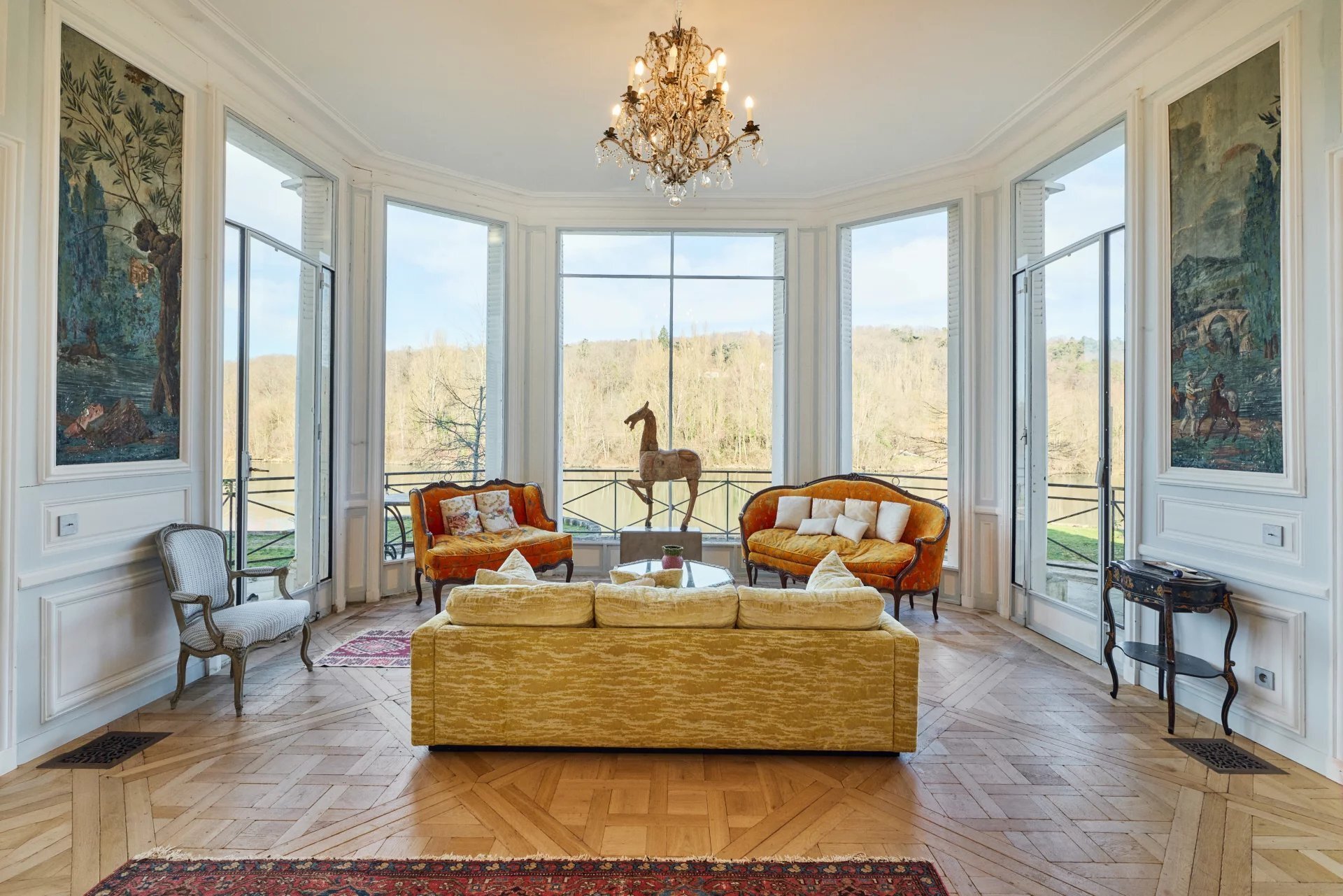 Exceptional Riverside Estate Near Fontainebleau