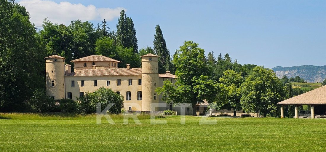 Exceptionnal Restored Castle Panoramic View
