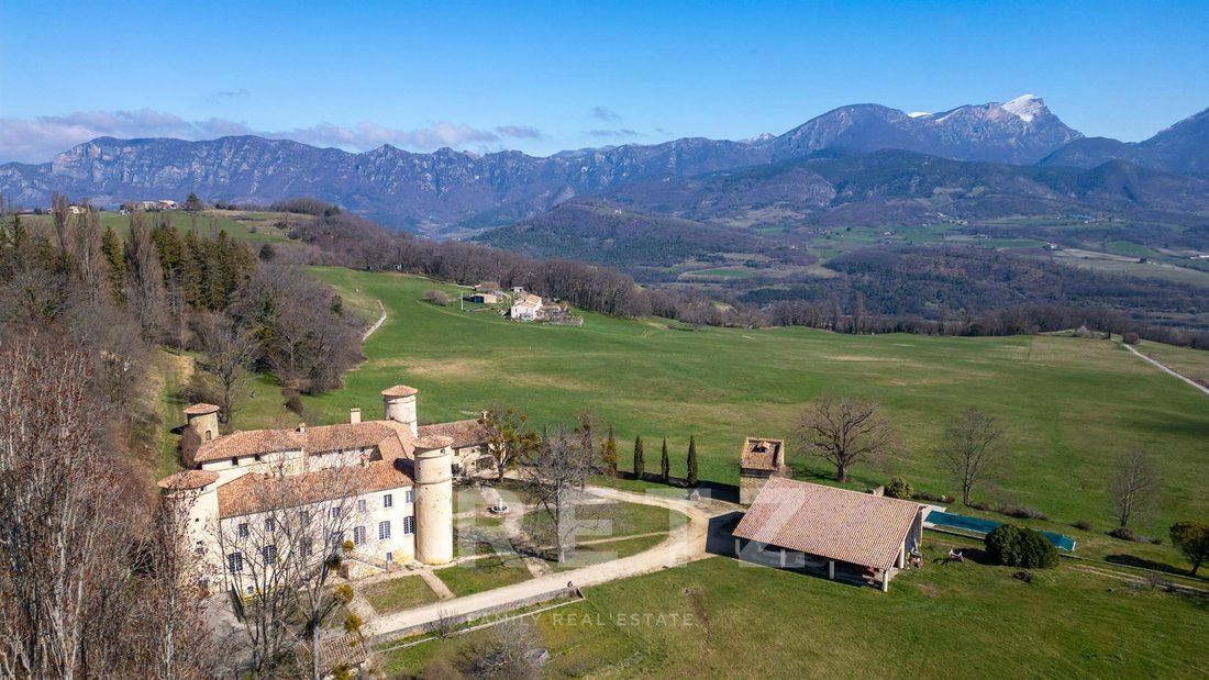 Exceptionnal Restored Castle Panoramic View