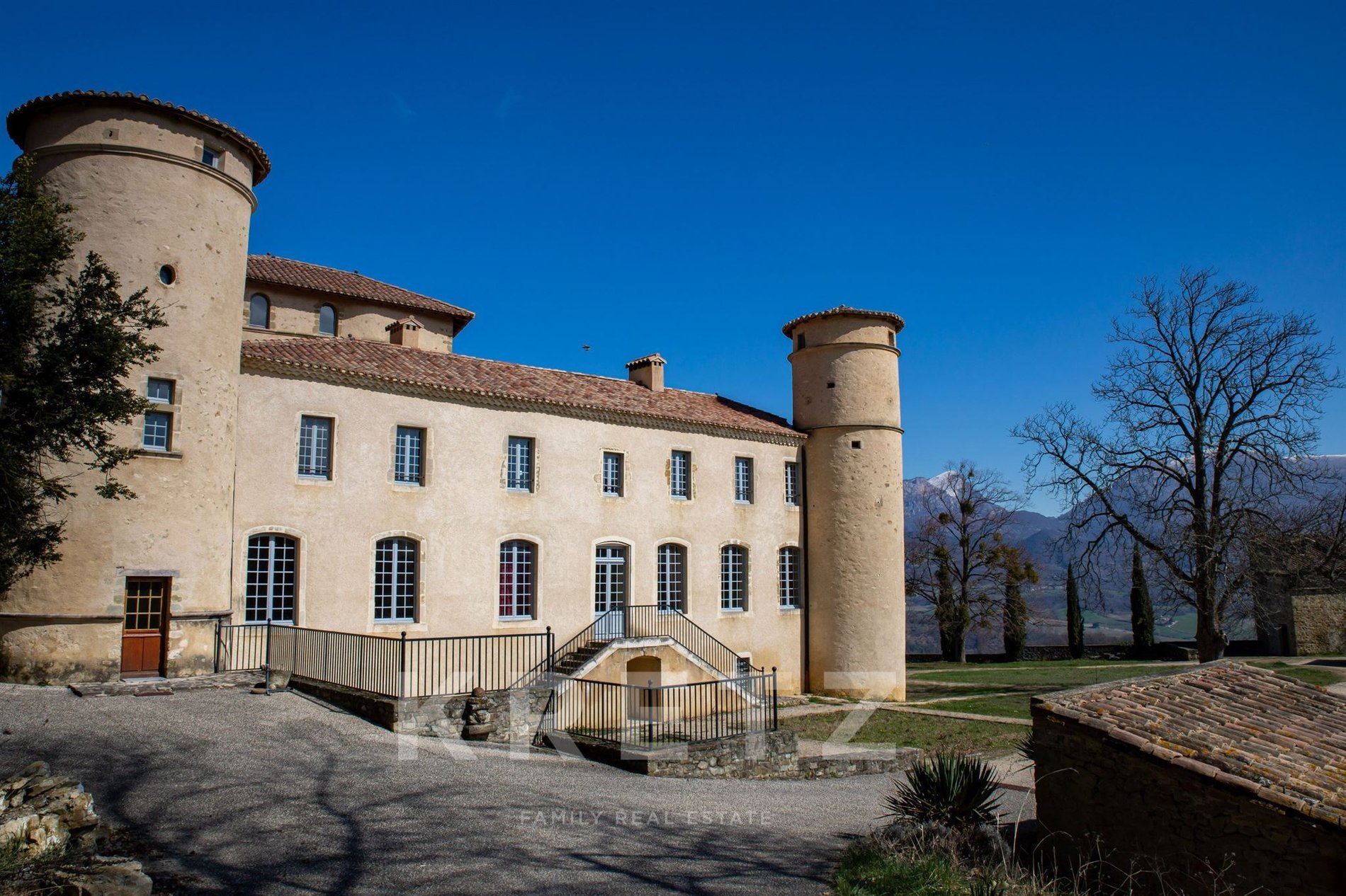 Exceptionnal Restored Castle Panoramic View