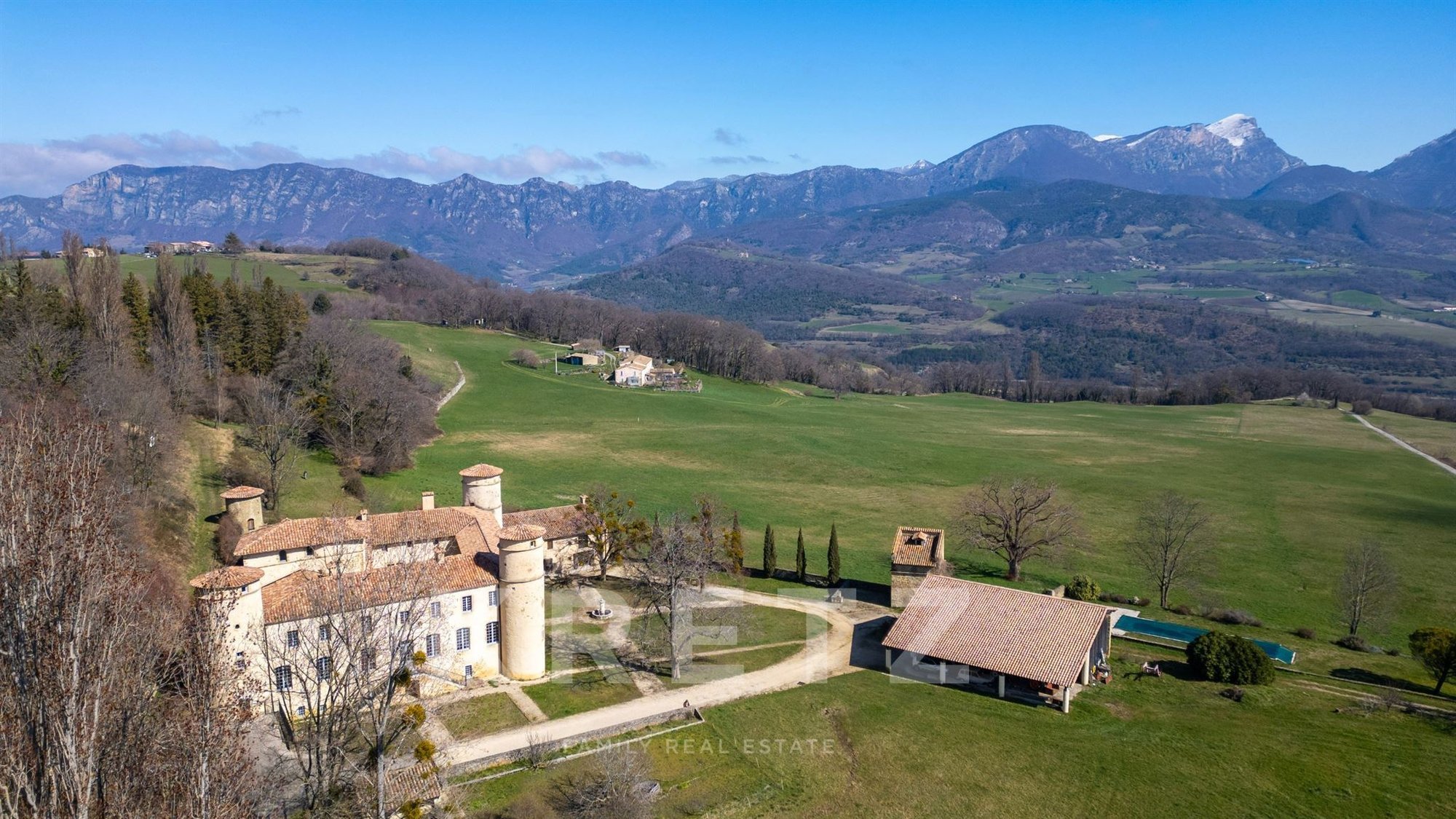 Exceptionnal Restored Castle Panoramic View