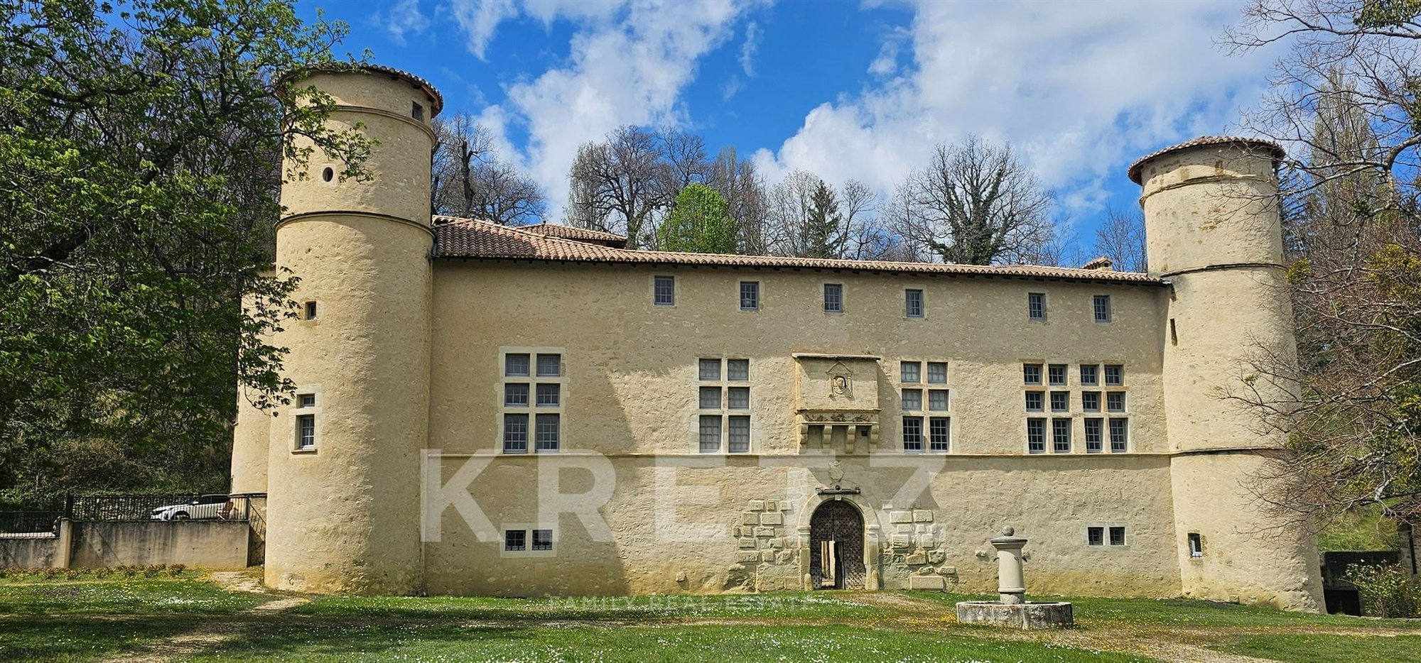 Exceptionnal Restored Castle Panoramic View