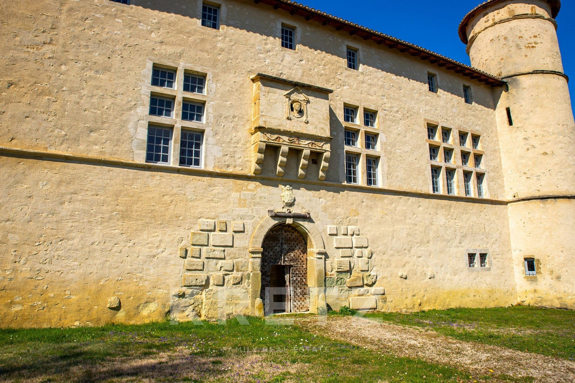 Exceptionnal Restored Castle Panoramic View