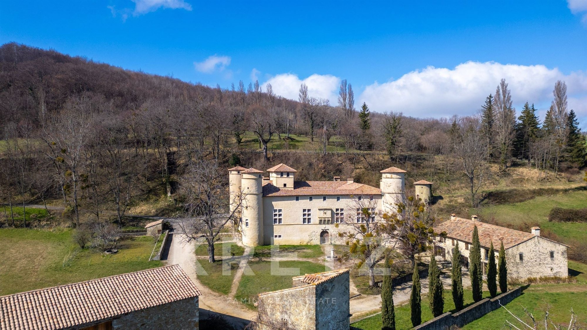 Exceptionnal Restored Castle Panoramic View
