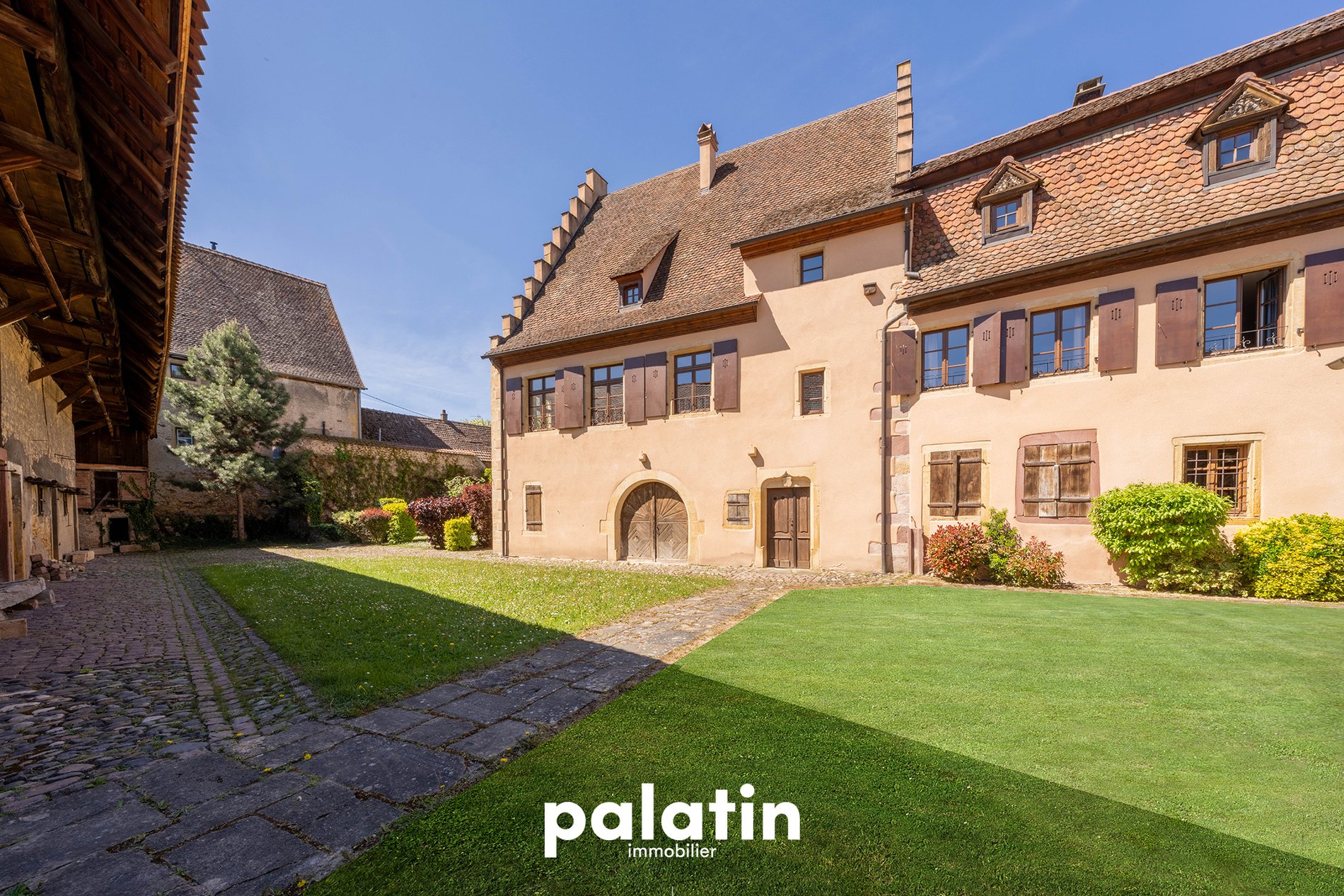 Former Presbytery From The 17th And 18th Centuries Designed For Living And Hosting
