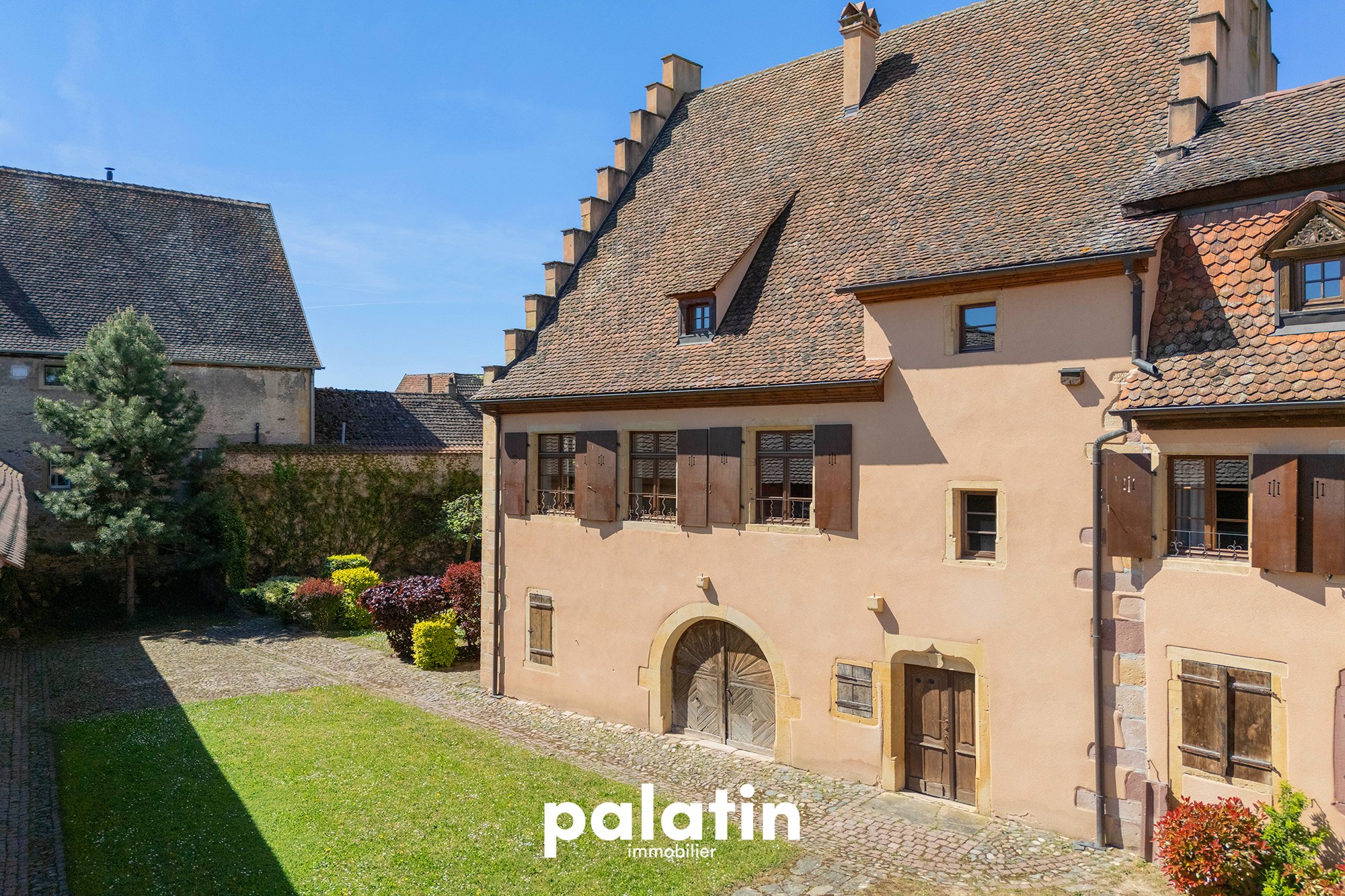 Former Presbytery From The 17th And 18th Centuries Designed For Living And Hosting