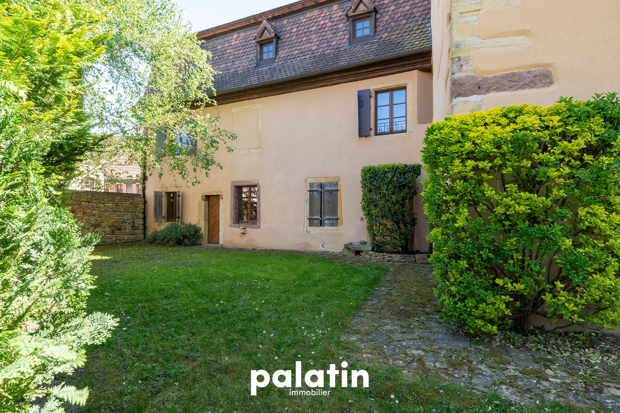 Former Presbytery From The 17th And 18th Centuries Designed For Living And Hosting
