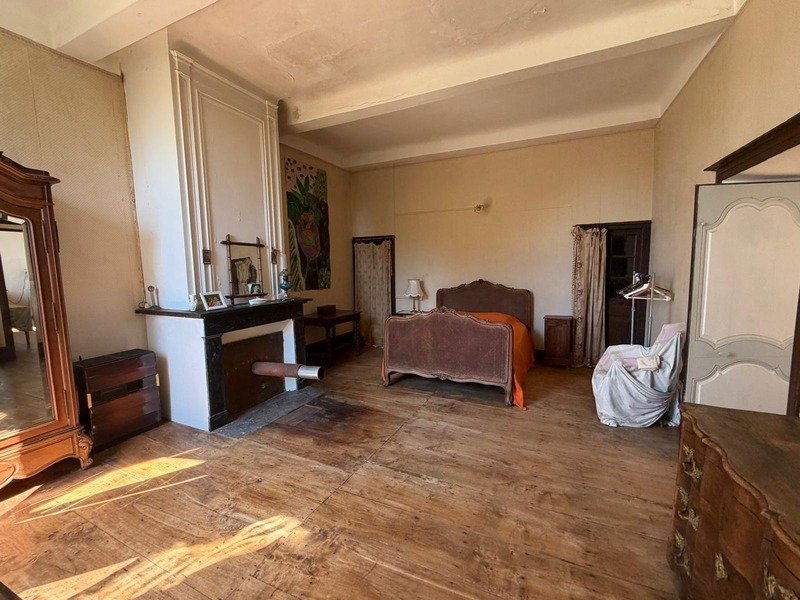 Gers (32), Very Beautiful Family Castle, 45 Ha With Outbuildings, Somewhat Hidden, In A Dominant Posi